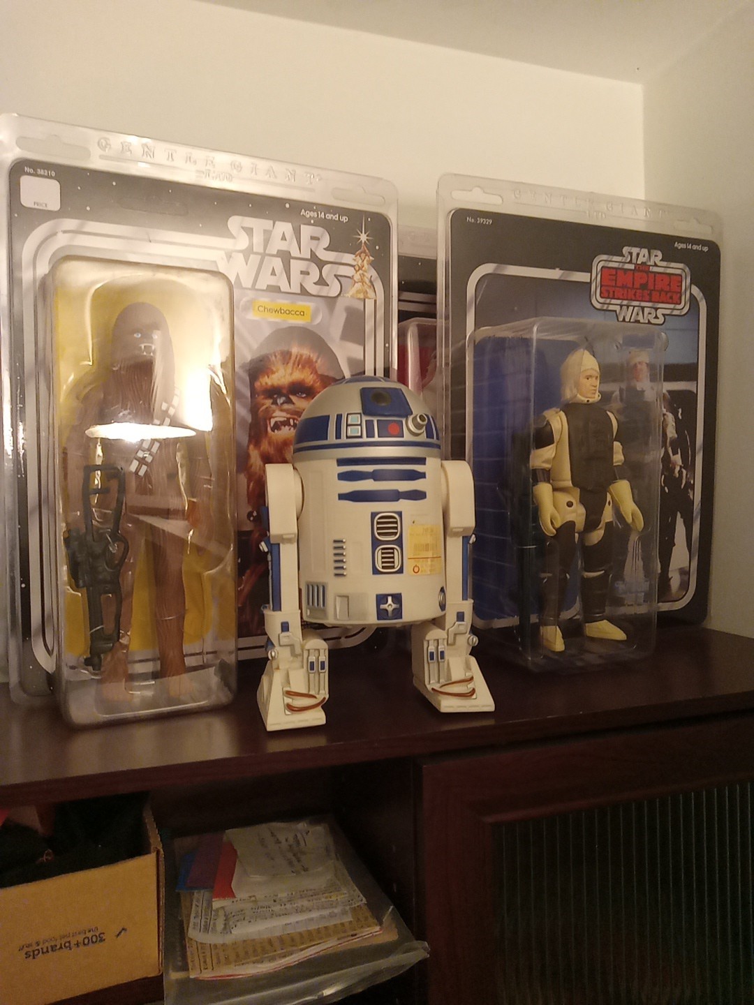 Chewbacca And Dengar Gentle Giant JUMBO 12 Inch Carded Figure Chewbacca And Dengar Gentle Giant JUMBO 12 Inch Carded Figure