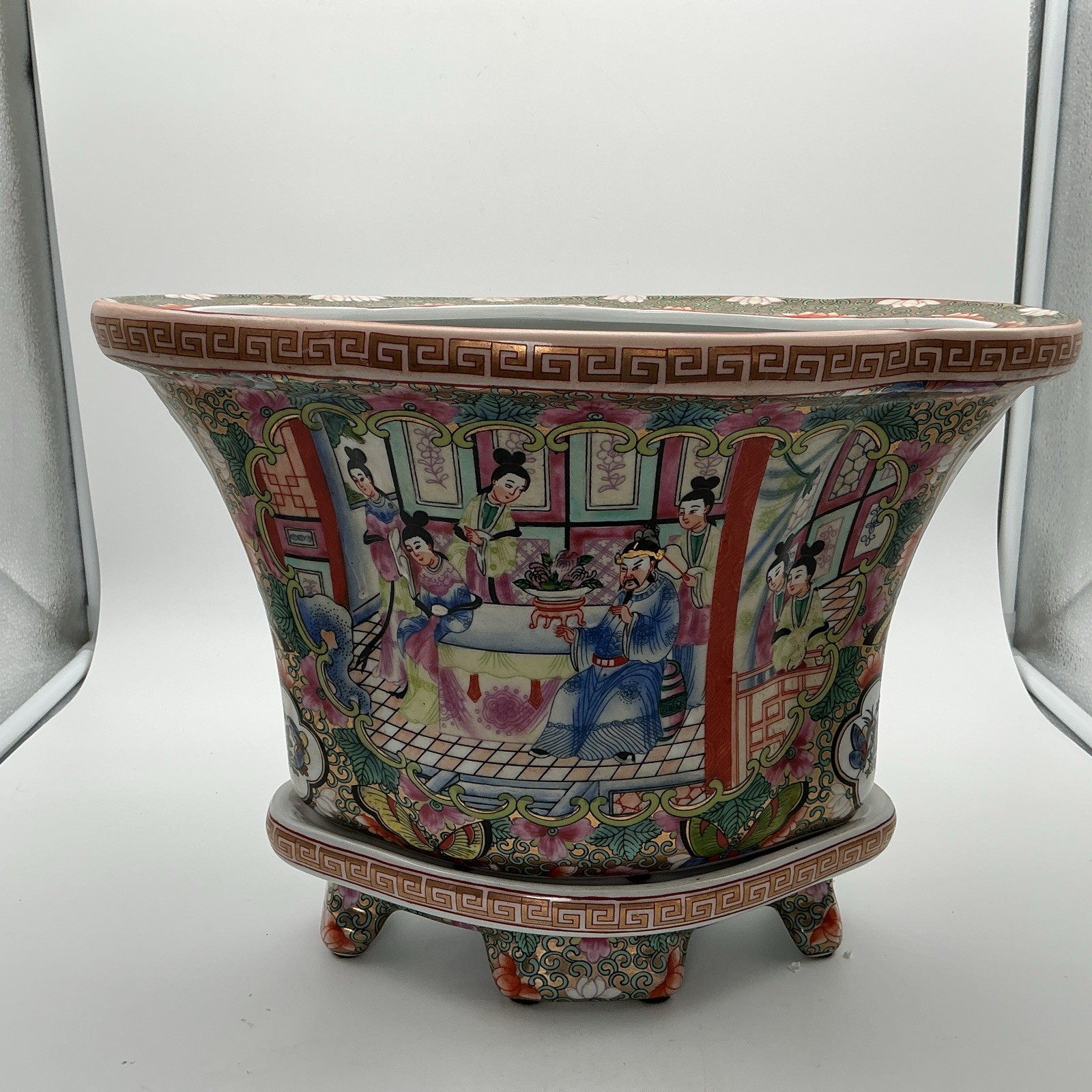 Chinese Famille Rose Porcelain Jardiniere Planter & Matching Footed Stand 14”