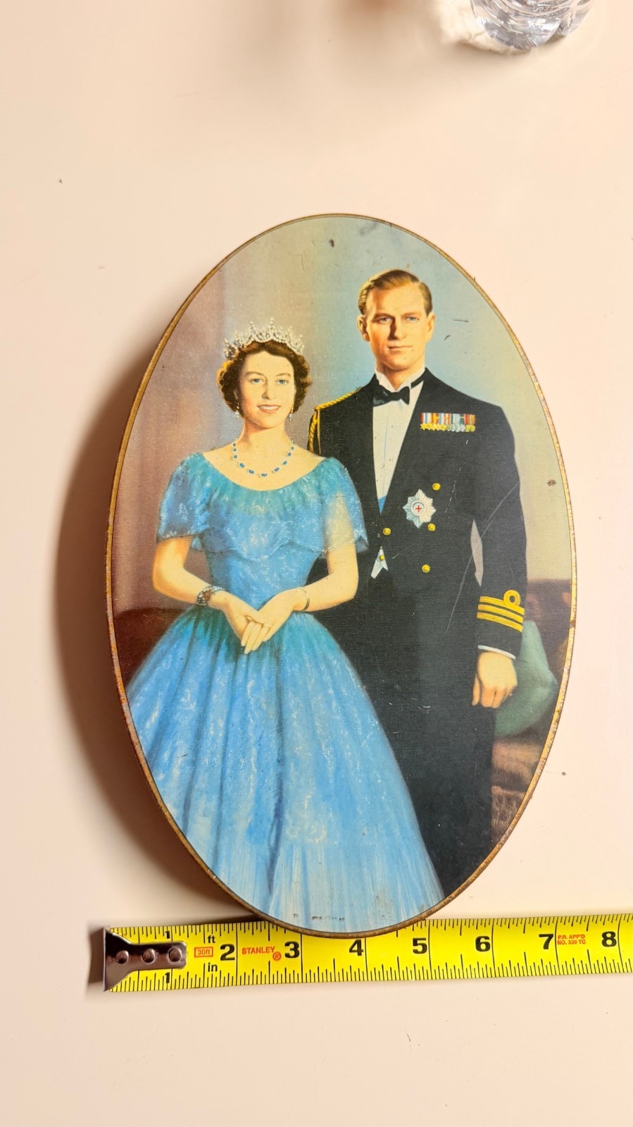 Vintage 1953 Queen Elizabeth II Coronation Souvenir Tin Box Carr & Co England Vintage 1953 Queen Elizabeth II Coronation Souvenir Tin Box Carr & Co England
