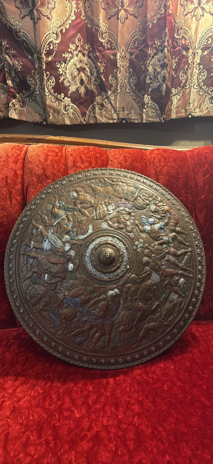 Antique Roman Battle War Bronze Shield Wall Decor Soldiers Horses Plaque 19”x19” Antique Roman Battle War Bronze Shield Wall Decor Soldiers Horses Plaque 19”x19”