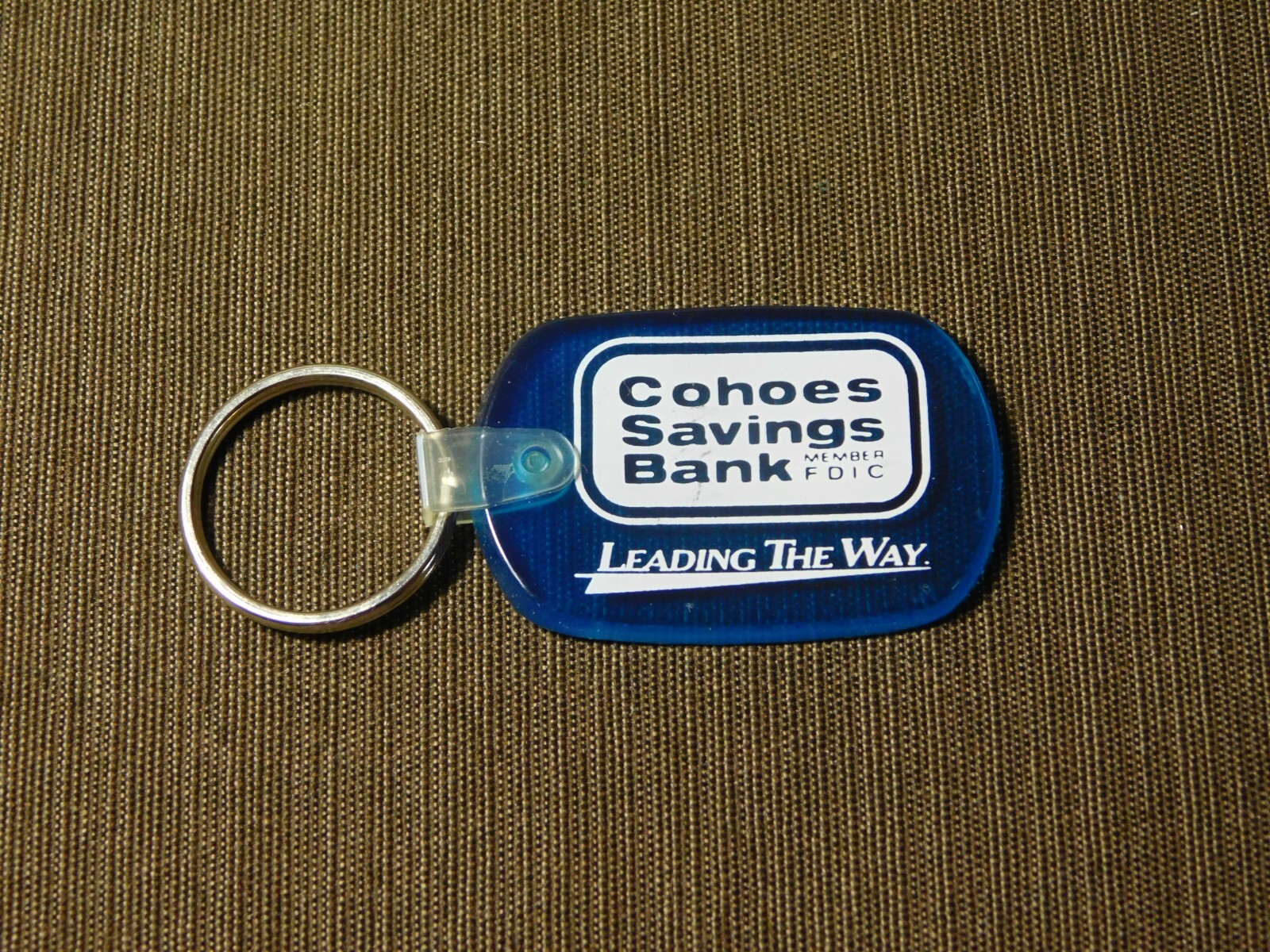 VINTAGE CAR COHOES SAVINGS BANK FDIC LEADING THE WAY   KEYCHAIN
