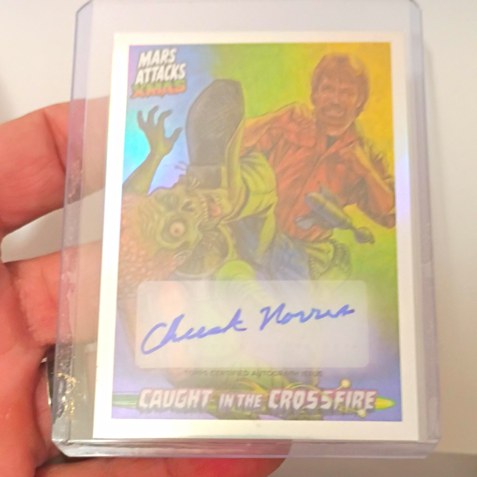 Topps 2026 Mars Attacks Christmas Chuck Norris Auto Card CCA-CN Topps 2026 Mars Attacks Christmas Chuck Norris Auto Card CCA-CN