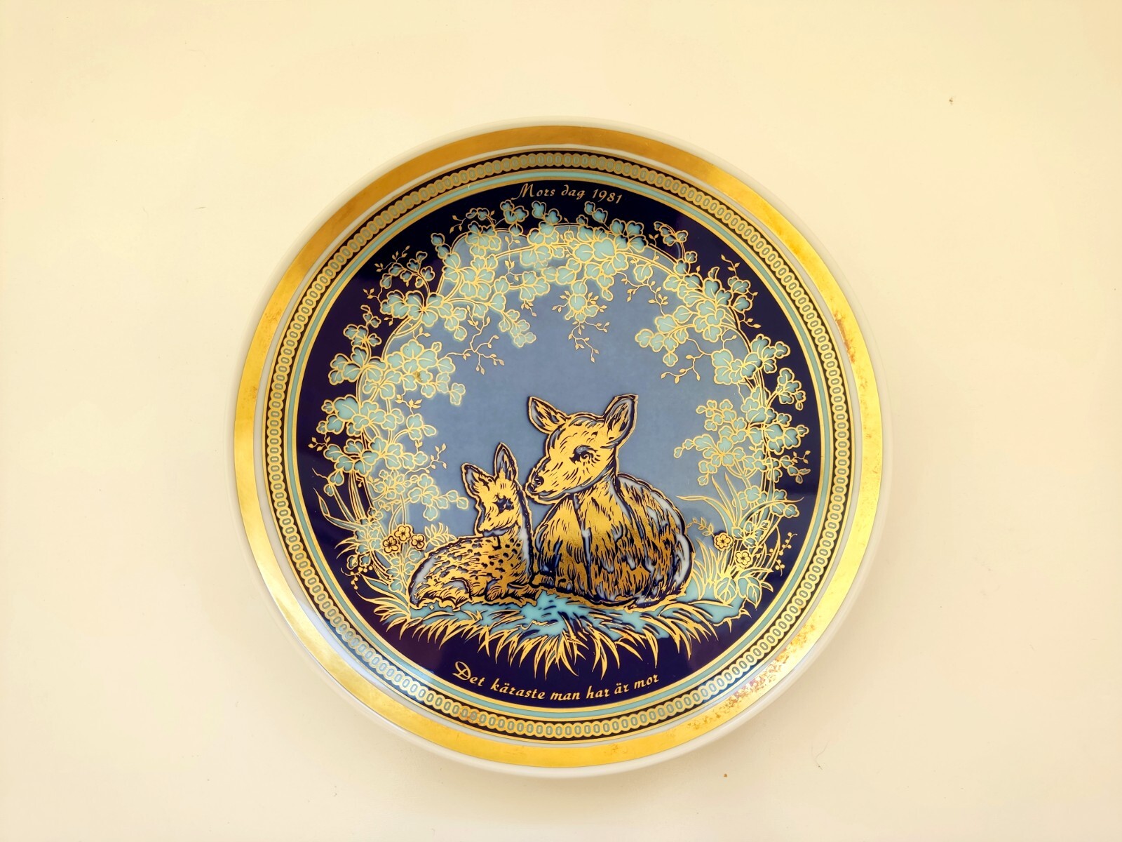 Vintage collectible "Bavaria" porcelain plate with 24 Karat Gold Cobalt Vintage collectible "Bavaria" porcelain plate with 24 Karat Gold Cobalt