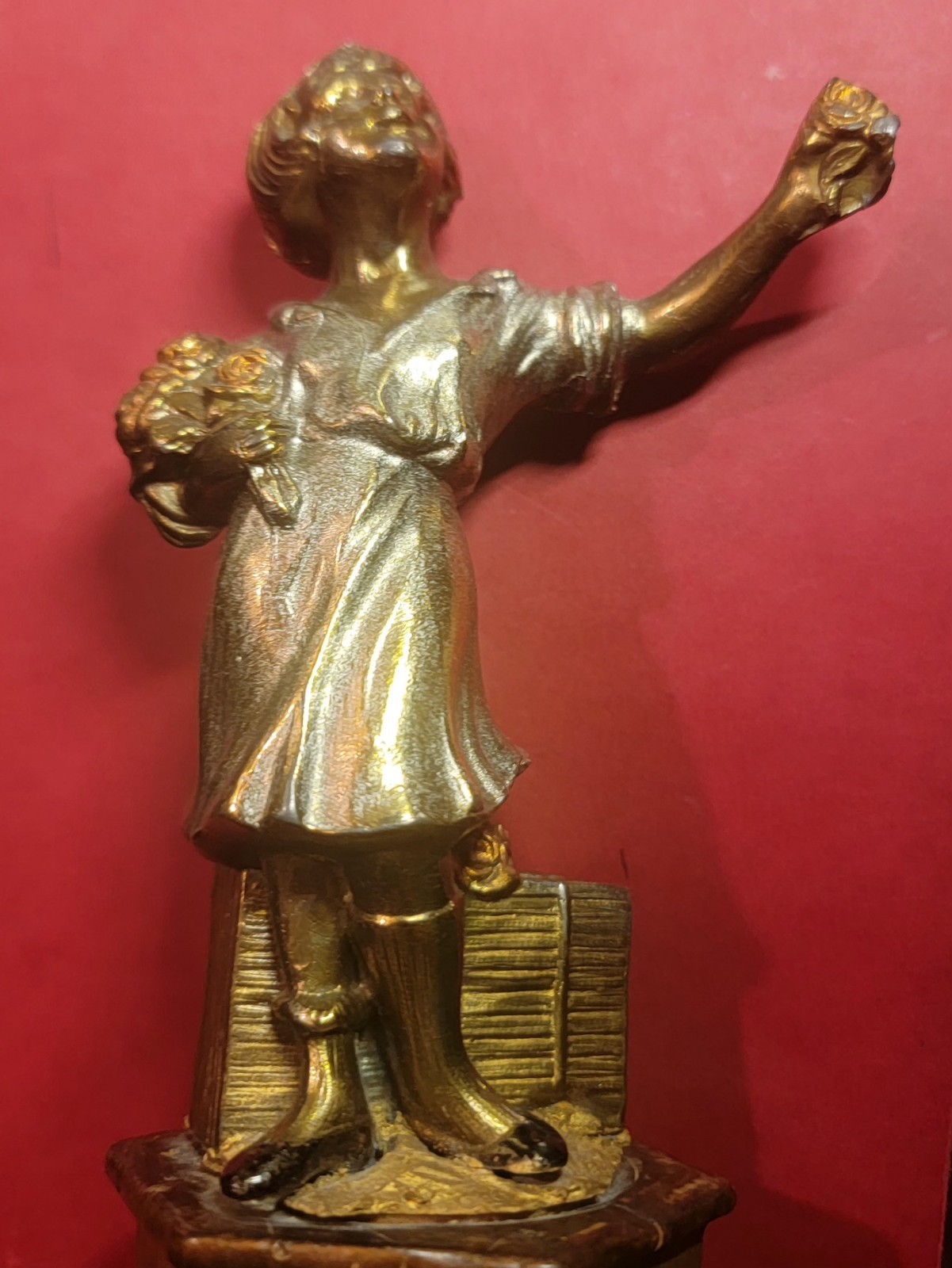Antique cast metal or gilt-bronze decorative sculpture