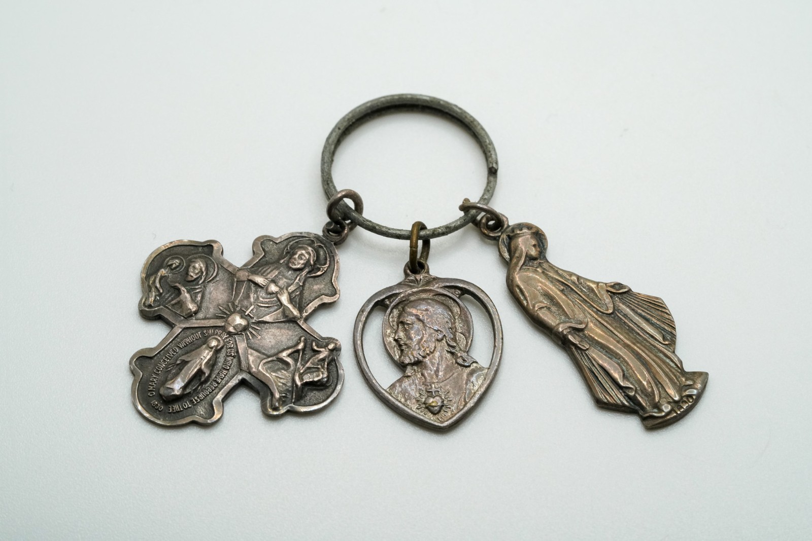 Vintage Sterling Silver Catholic Virgin Mary Religious Medals 3cm JB52 Vintage Sterling Silver Catholic Virgin Mary Religious Medals 3cm JB52