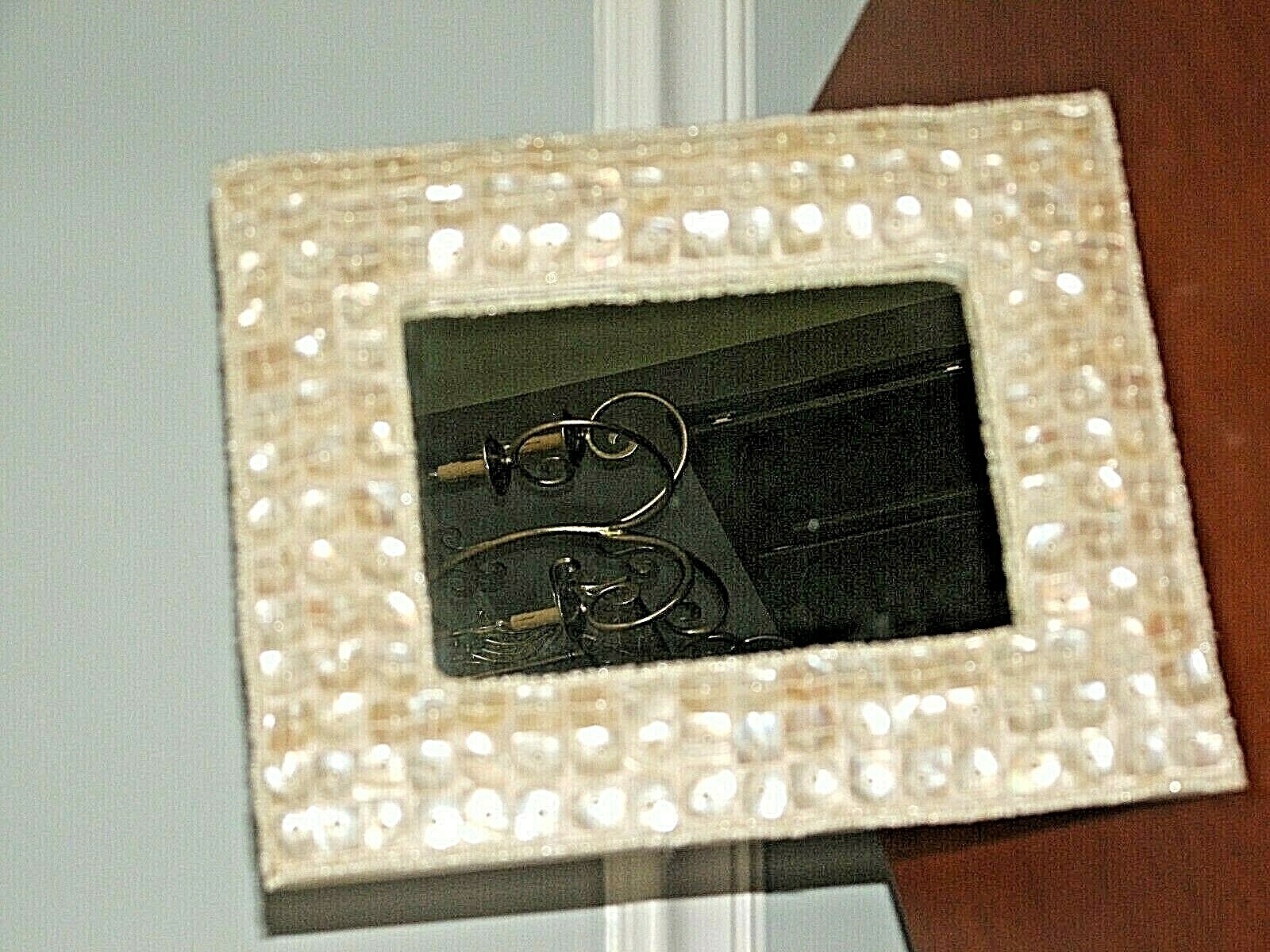 NEW SHELL BEADED Jeweled Beaded Picture Frame 8 X 10 Inch NEW SHELL BEADED Jeweled Beaded Picture Frame 8 X 10 Inch