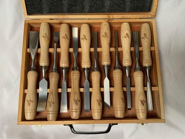 Laa-Loo 12-Piece Carving Chisels