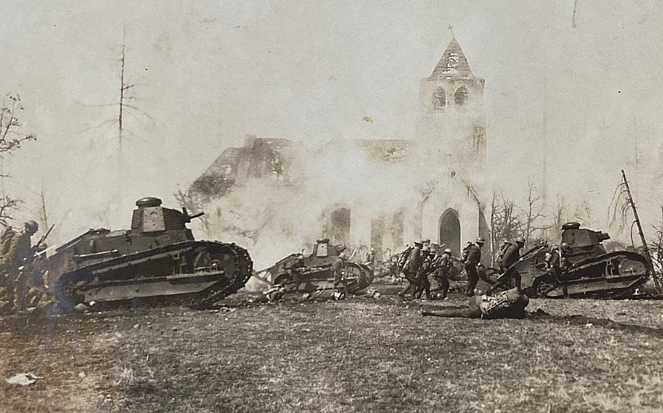 RARE WW1 US ARMY 304th TANK BRIGADE MEUSE-ARGONNE OFFENSIVE COMBAT PHOTO RARE WW1 US ARMY 304th TANK BRIGADE MEUSE-ARGONNE OFFENSIVE COMBAT PHOTO