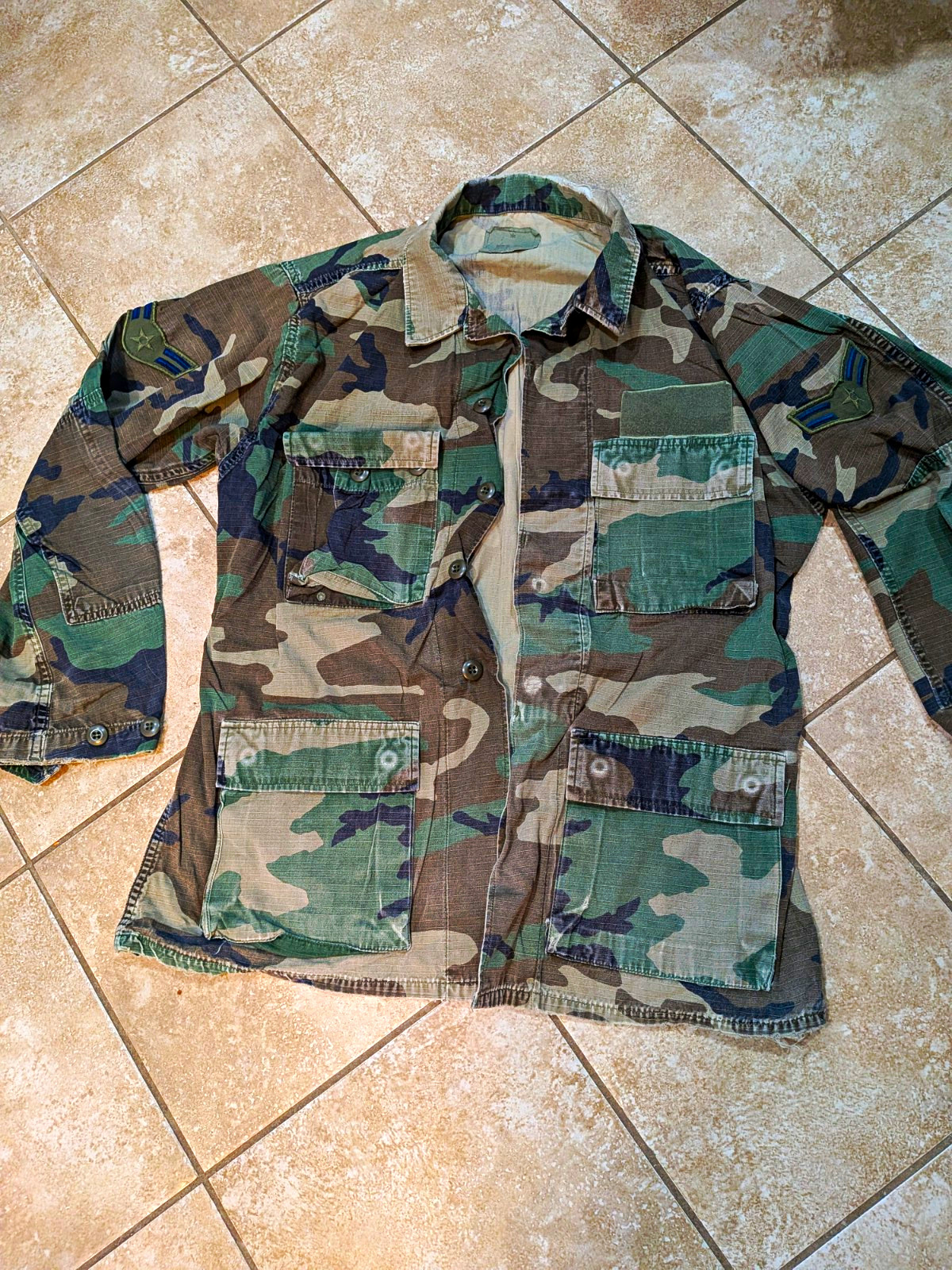 VTG 1991 USAF 100% Cotton Ripstop Woodland Camo BDU Coat – Distressed – Med Long VTG 1991 USAF 100% Cotton Ripstop Woodland Camo BDU Coat – Distressed – Med Long