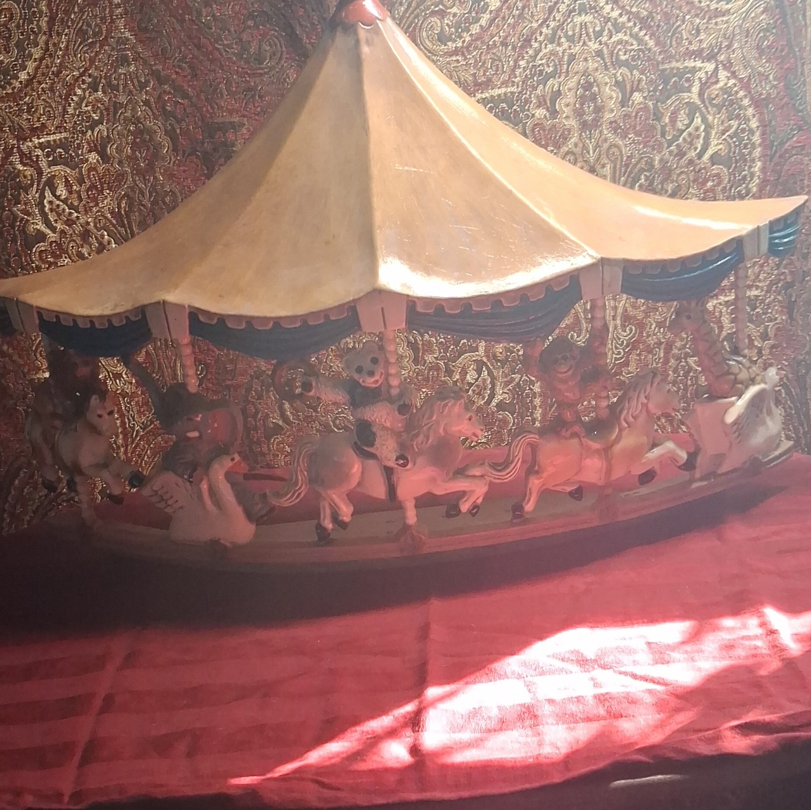 Vintage 1979 Universal Statuary Carousel Merry Go Round Animal Wall Decor Circus Vintage 1979 Universal Statuary Carousel Merry Go Round Animal Wall Decor Circus