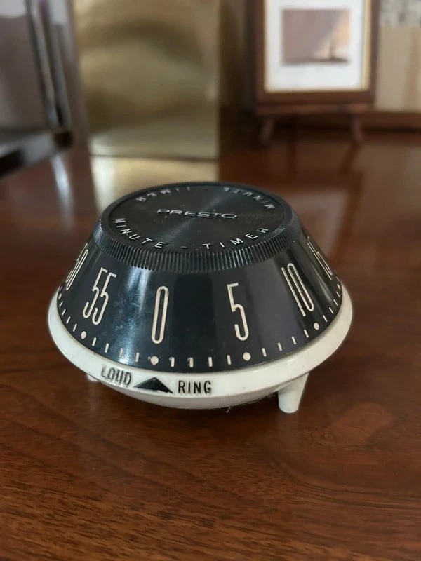 Vintage Mid-century UFO Shaped Presto Kitchen Timer Vintage Mid-century UFO Shaped Presto Kitchen Timer