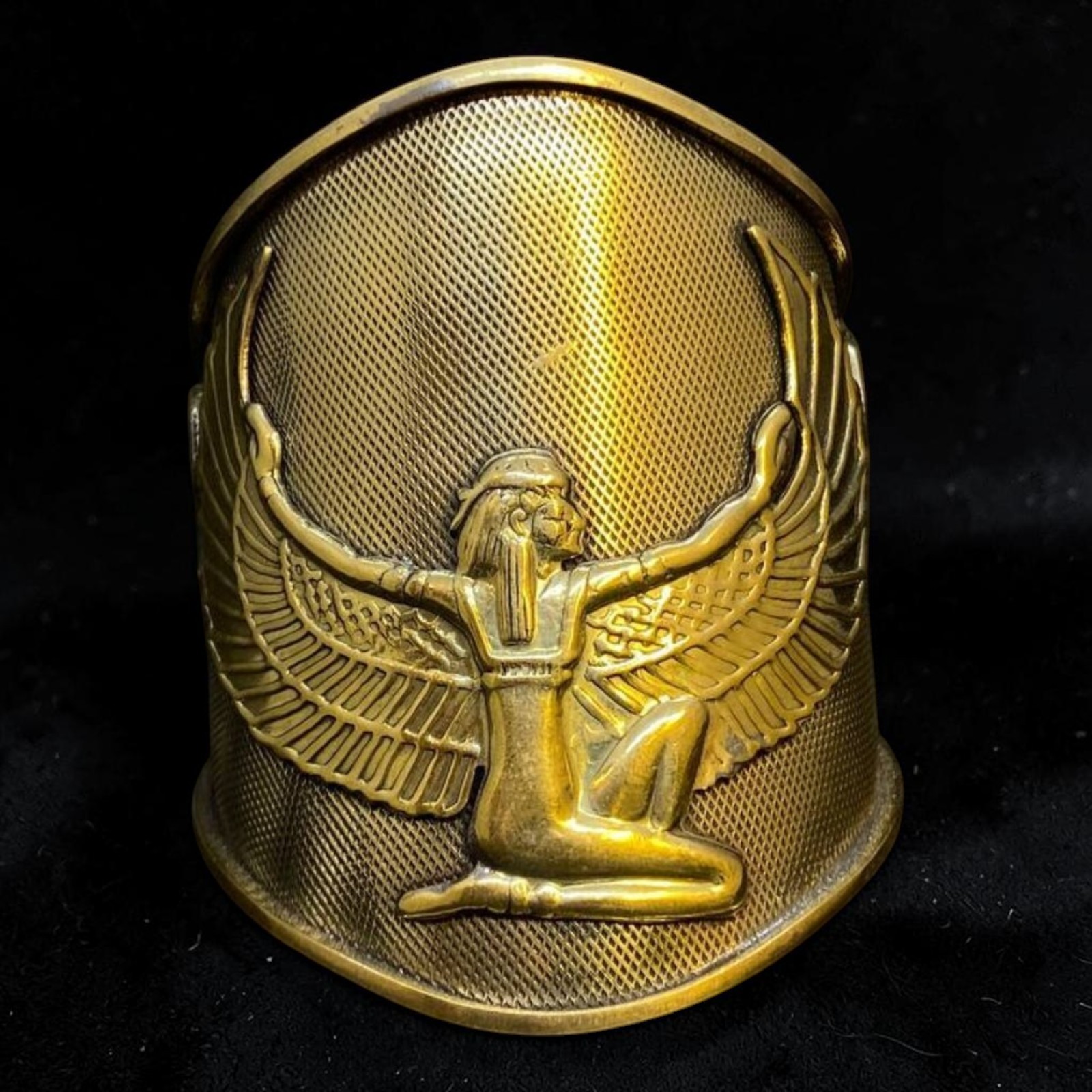 Rare Ancient Egyptian Antique Pharaonic Goddess Isis Cuff Bracelet Egyptian BC Rare Ancient Egyptian Antique Pharaonic Goddess Isis Cuff Bracelet Egyptian BC