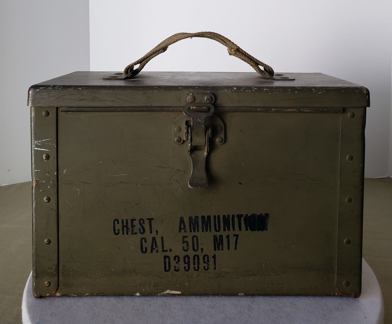 WW2 Ammunition Chest Cal. 50 M17 D39091 Ammo Can US Army Box Carry Vtg WW2 Ammunition Chest Cal. 50 M17 D39091 Ammo Can US Army Box Carry Vtg