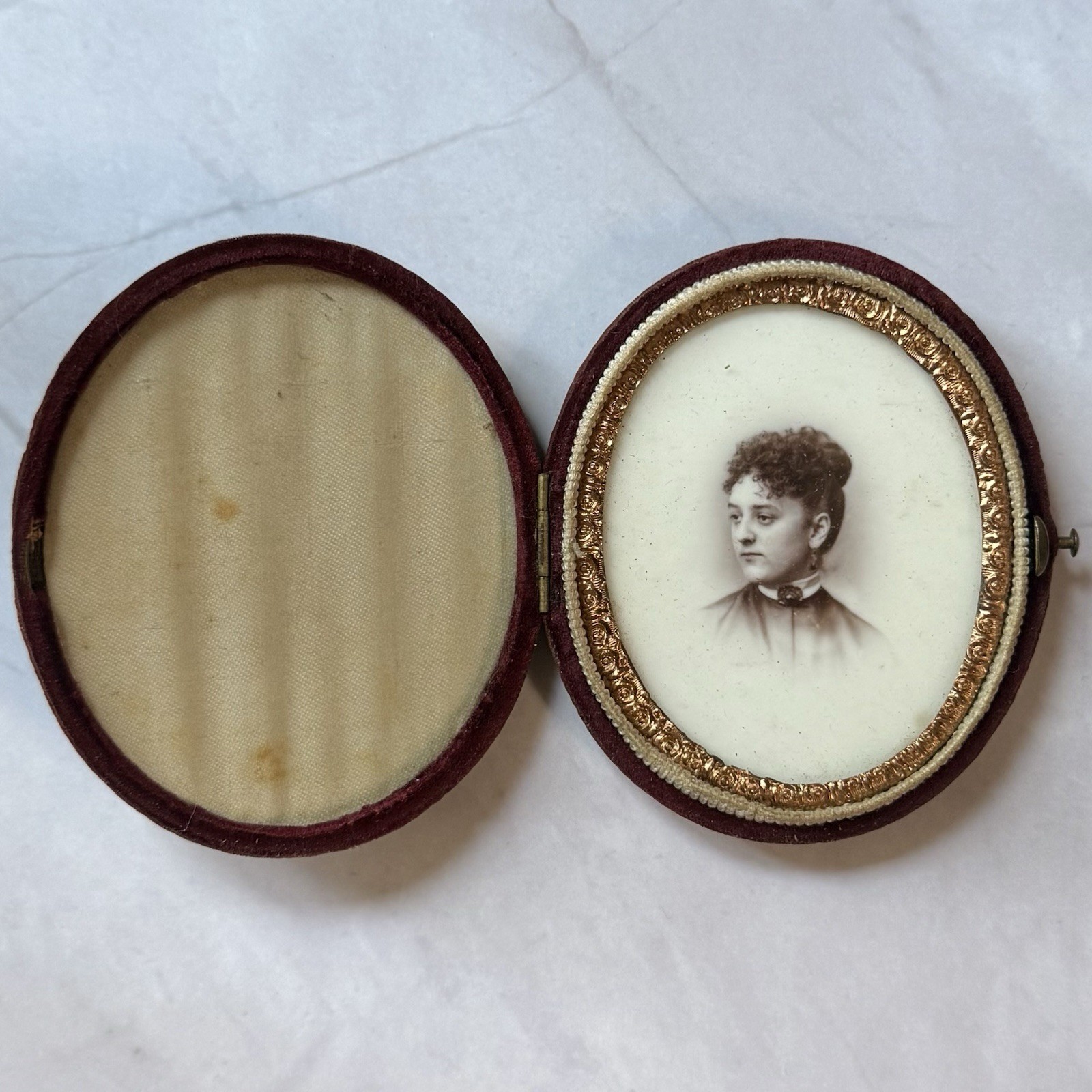 Antique Victorian Porcelain Portrait Velvet Folding Case Convex Glass Miniature