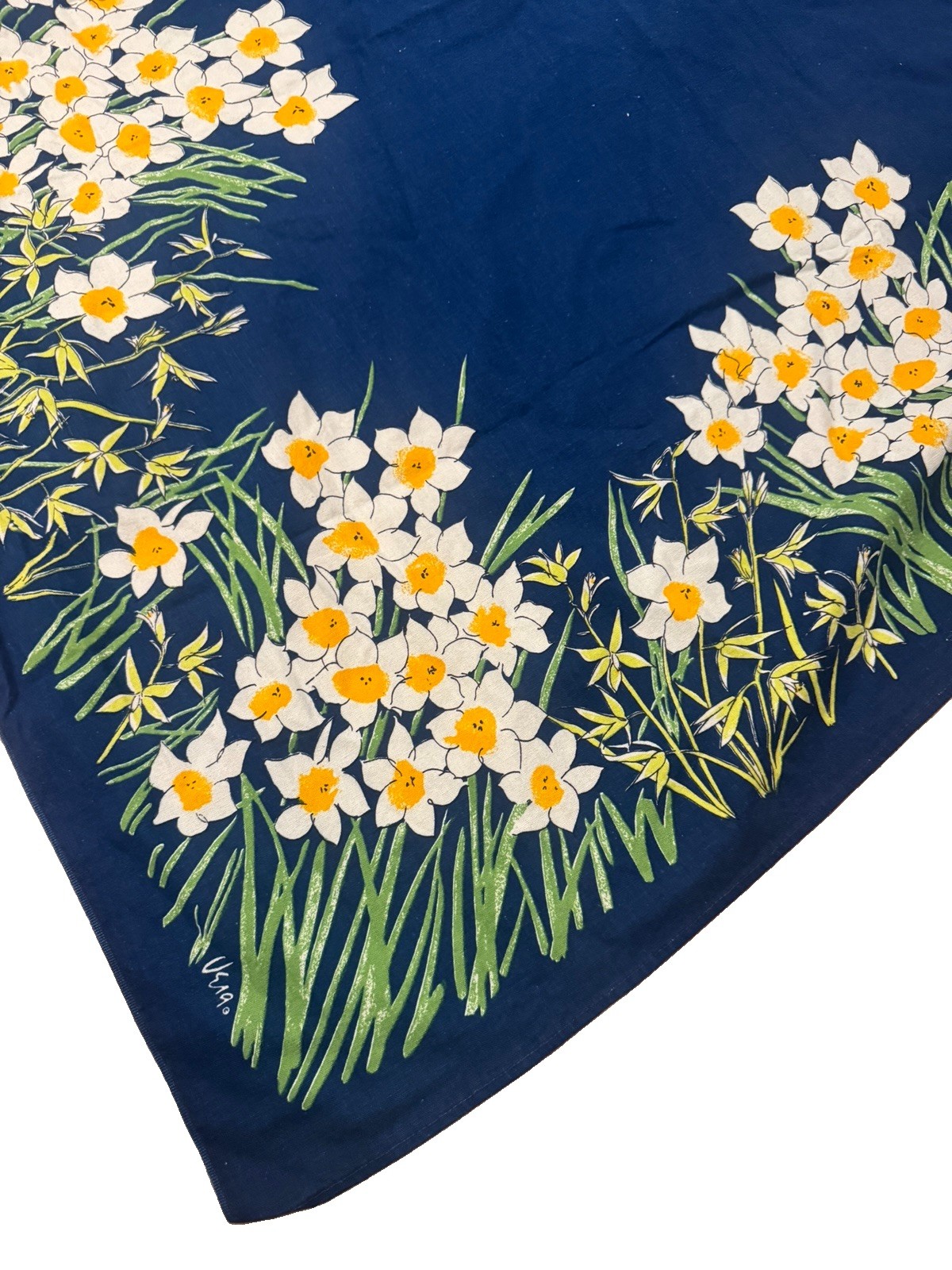 Vtg Vera Neumann Material / Tablecloth Navy Daisies Cotton Blend 44"x50"