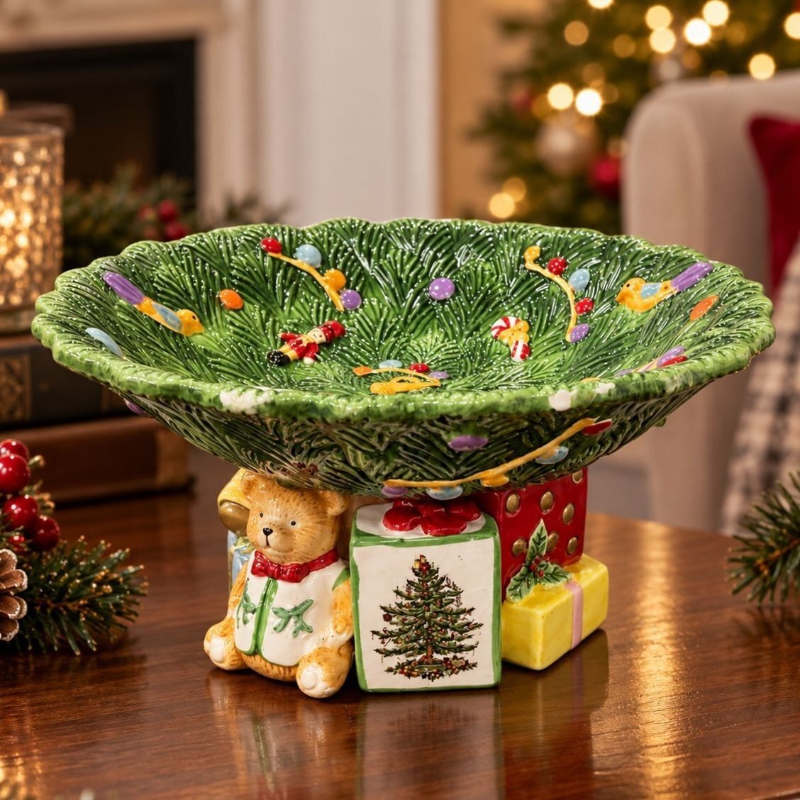 Vtg. Spode Christmas Tree Pedestal Bowl w Holiday Gift & Bear Design 9.5" x 5" Vtg. Spode Christmas Tree Pedestal Bowl w Holiday Gift & Bear Design 9.5" x 5"