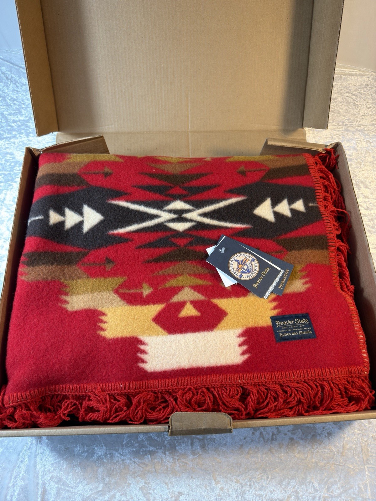Pendleton Tucson Wool Throw Shawl Beaver State Southwestern Fringed NWT USA Pendleton Tucson Wool Throw Shawl Beaver State Southwestern Fringed NWT USA