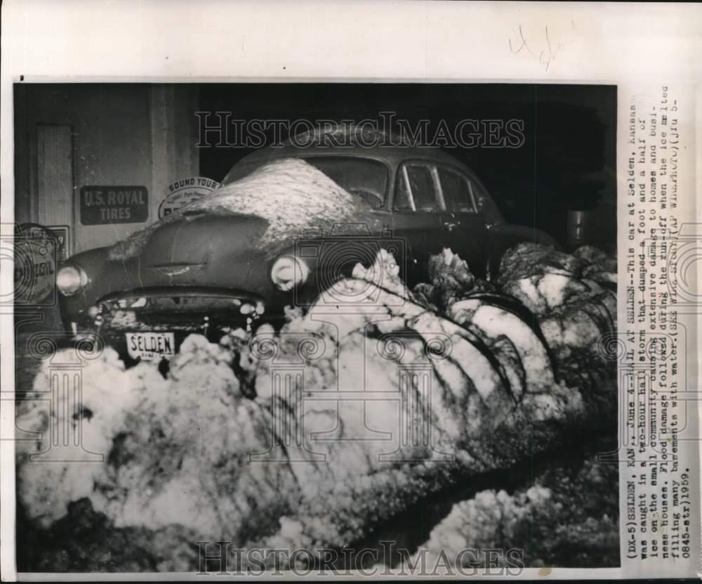 1959 Press Photo A car at Selden, Kansas, covered in ice from hail storm 1959 Press Photo A car at Selden, Kansas, covered in ice from hail storm