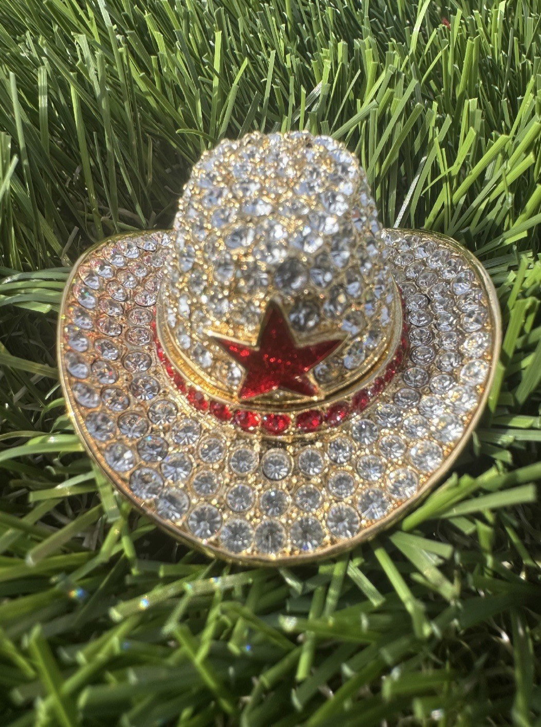 Estee Lauder 'Cowboy Hat' Gold Solid Perfume Compact Estee Lauder 'Cowboy Hat' Gold Solid Perfume Compact