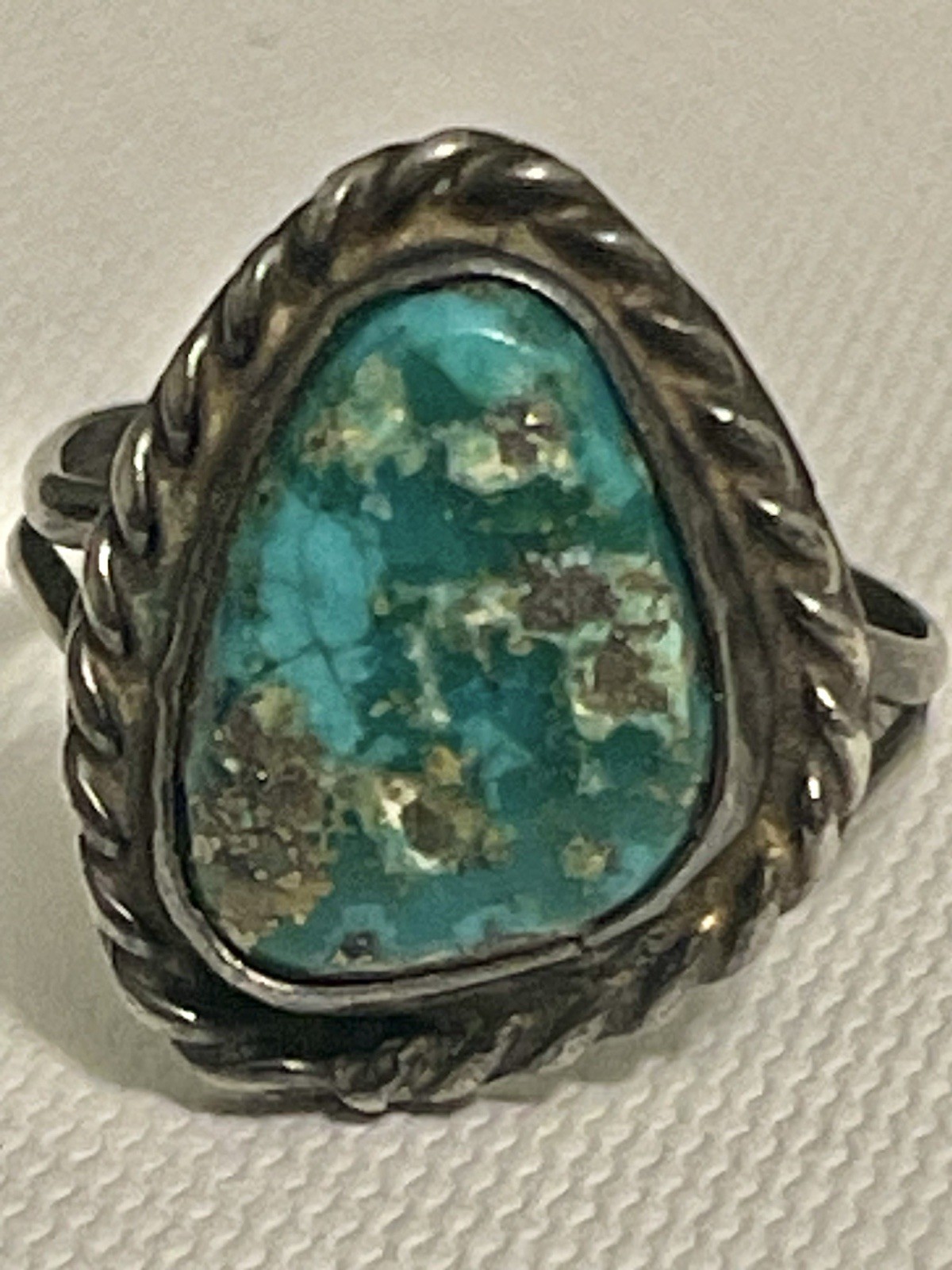 VTG Old Pawn native American NAVAJO Sterling turquoise ring Size 7.25-7.5 VTG Old Pawn native American NAVAJO Sterling turquoise ring Size 7.25-7.5