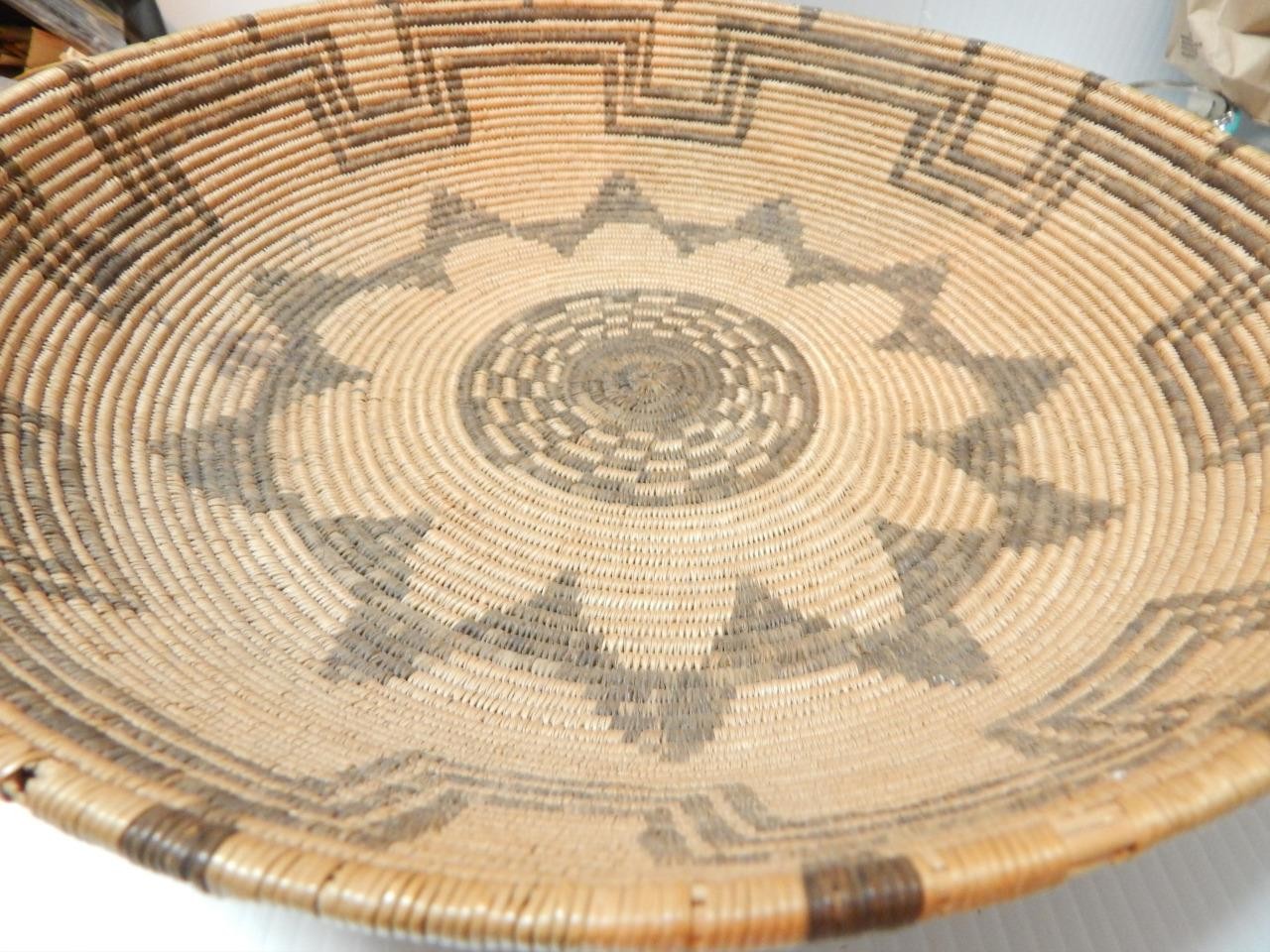 SPECTACULAR CLEAN + LARGE 13.5" d c1890s ANTIQUE APACHE INDIAN TRAY FORM BASKET SPECTACULAR CLEAN + LARGE 13.5" d c1890s ANTIQUE APACHE INDIAN TRAY FORM BASKET