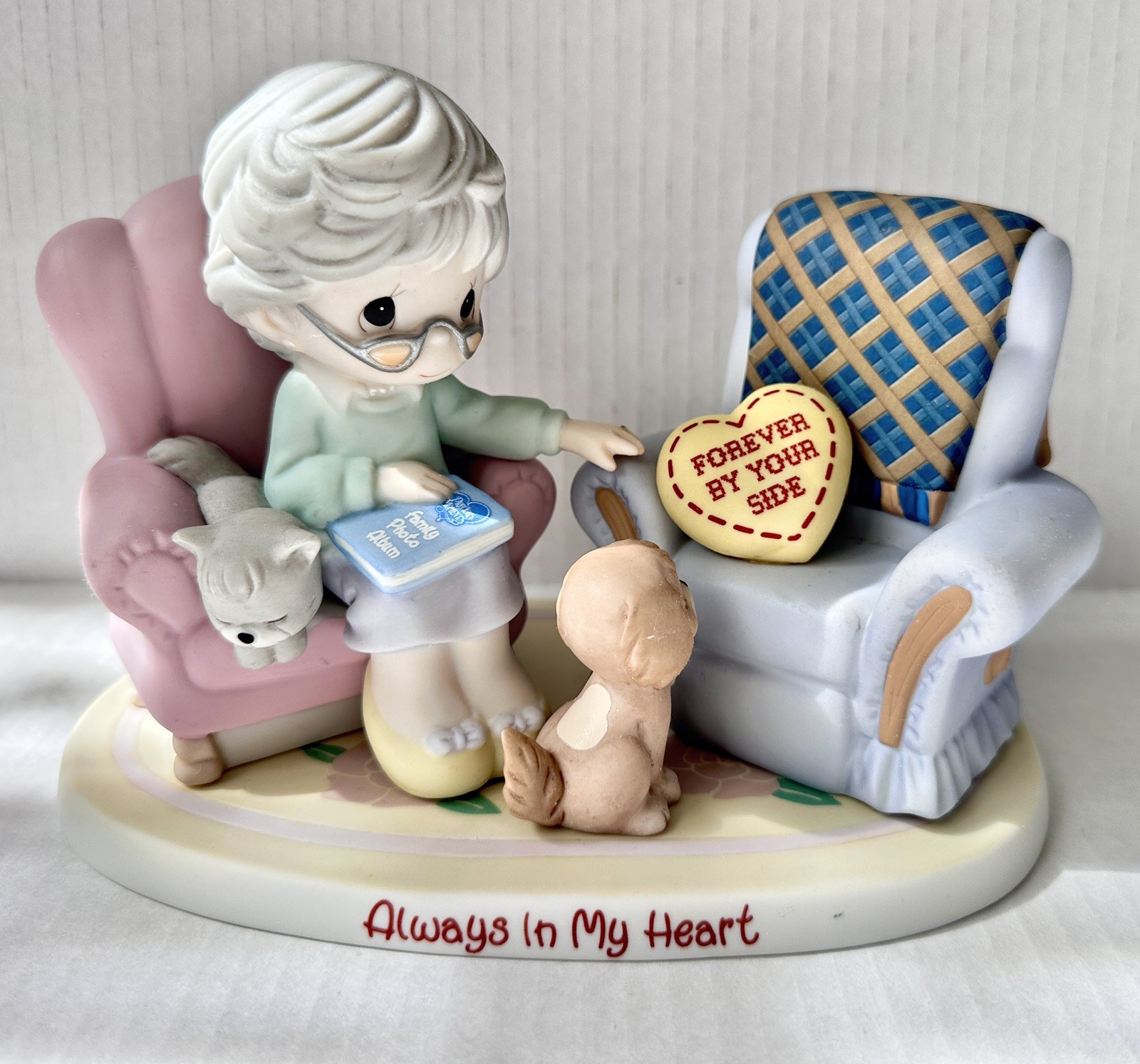 RARE Precious Moments “Forever By Your Side, Always In My Heart” Figure Cat Dog RARE Precious Moments “Forever By Your Side, Always In My Heart” Figure Cat Dog