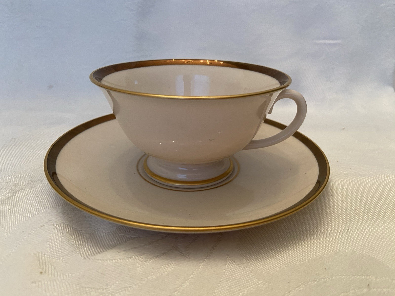 Vintage FRANCISCAN SUNSET China White w/Gold Cup & Saucer Gladding McBean & Co Vintage FRANCISCAN SUNSET China White w/Gold Cup & Saucer Gladding McBean & Co