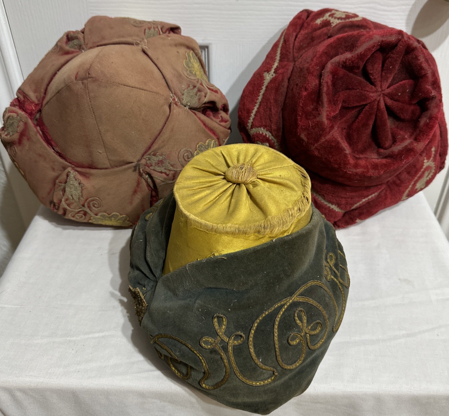 Antique 1890s IOOF Odd Fellows Lodge Hat Lot of 3 M.C. Lilley & DeMoulin Bros Antique 1890s IOOF Odd Fellows Lodge Hat Lot of 3 M.C. Lilley & DeMoulin Bros
