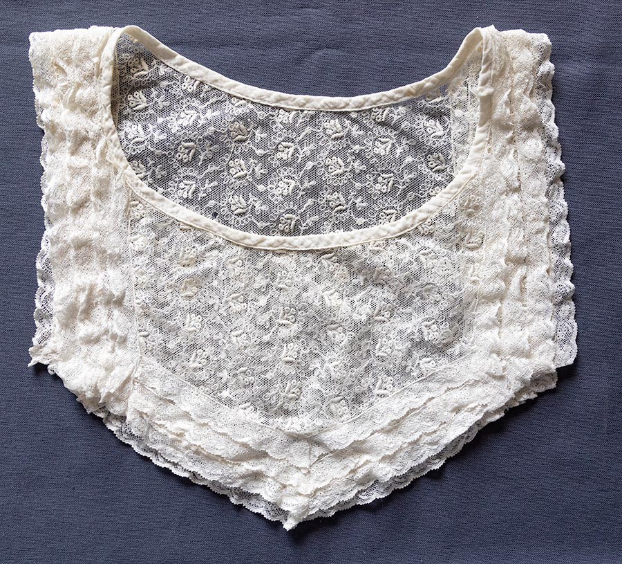 Vintage White Floral NET LACE COLLAR w/RUFFLED EDGE Handmade Victorian Style Vintage White Floral NET LACE COLLAR w/RUFFLED EDGE Handmade Victorian Style