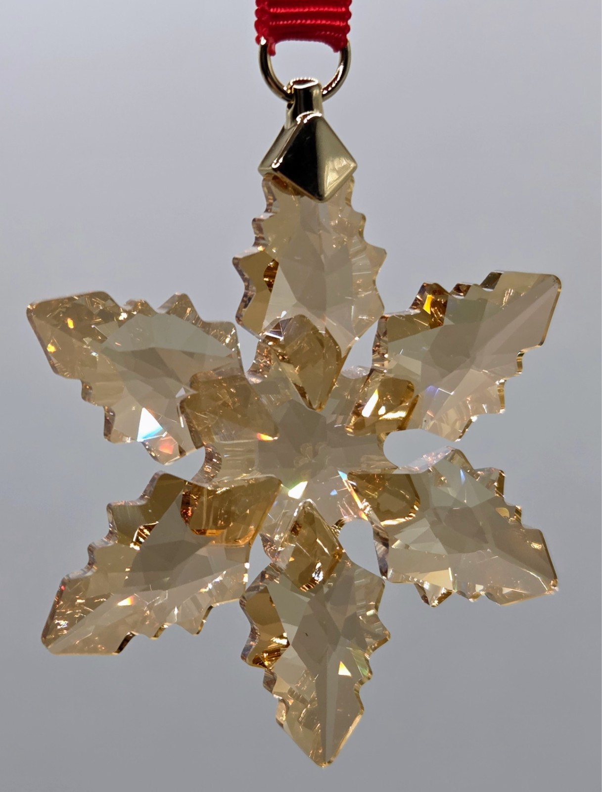 Swarovski 2024 Annual Festive Gold Little Snowflake Ornament 5674384 New in Box Swarovski 2024 Annual Festive Gold Little Snowflake Ornament 5674384 New in Box