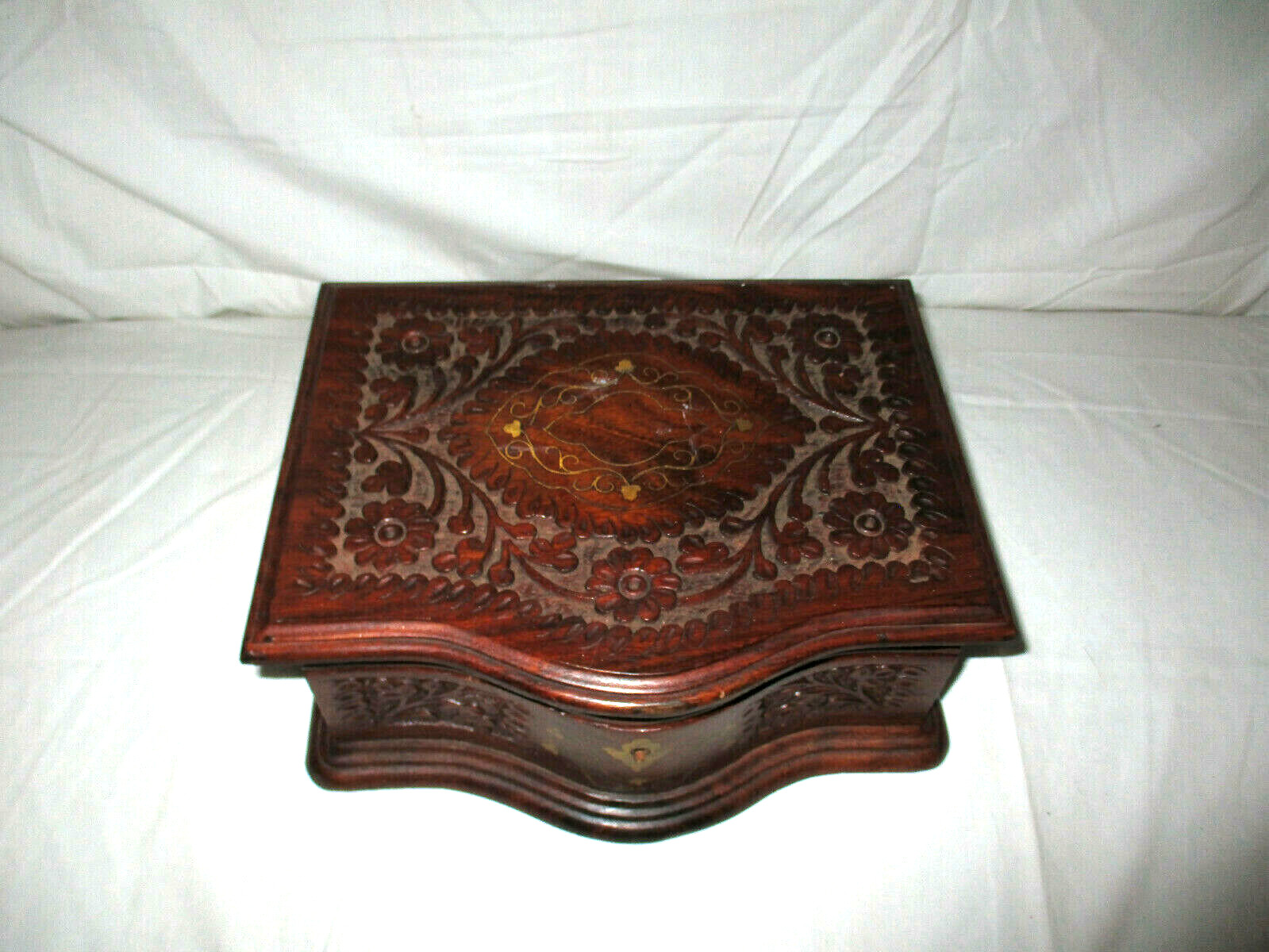 SUPERB Antique Black Forest Ornate Hand Carved Jewerly Box w Brass Inserts inlay SUPERB Antique Black Forest Ornate Hand Carved Jewerly Box w Brass Inserts inlay