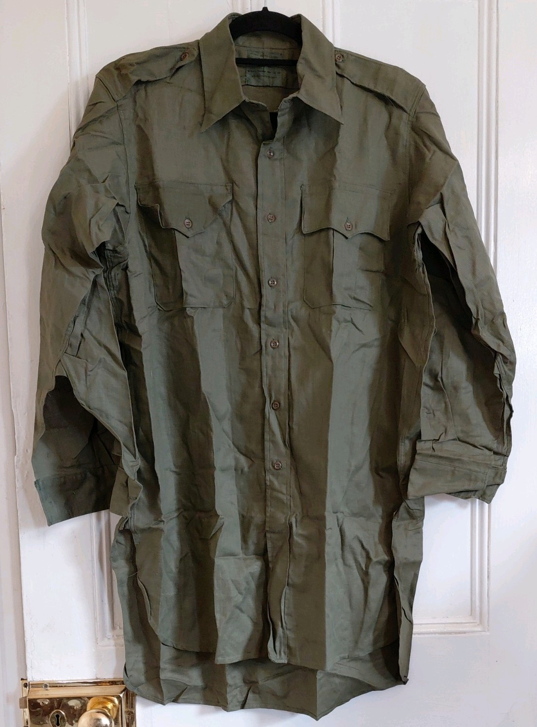 Genuine Unworn Vintage British Army Aertex Olive Green Field Shirt, Large 44"