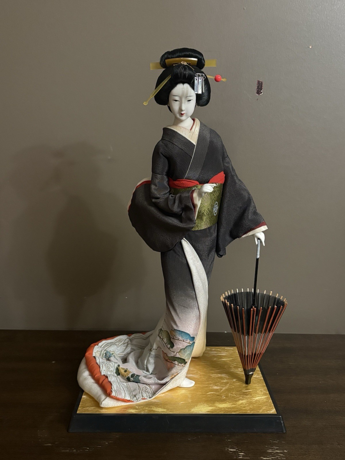 Japanese geisha doll oyama gofun Ningyo doll 17” Japanese geisha doll oyama gofun Ningyo doll 17”