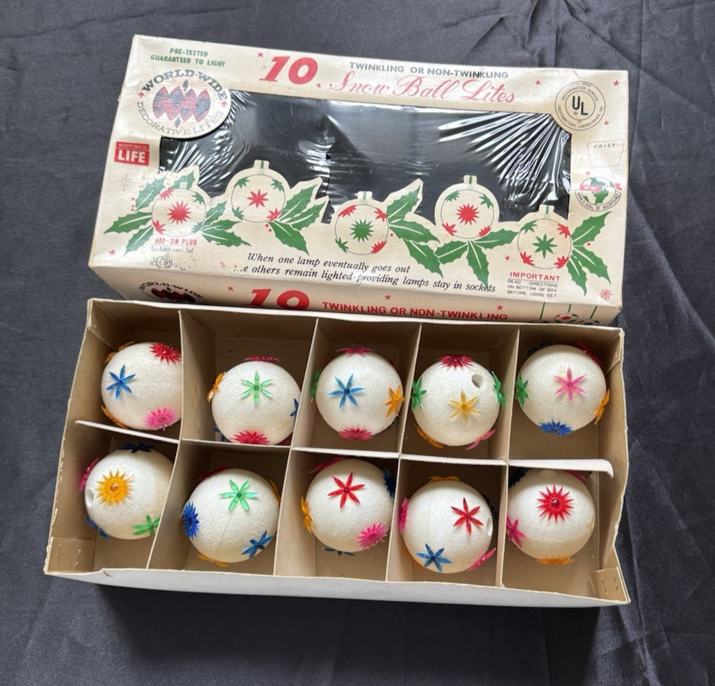 Vintage World Wide 10 Snow Ball String Lite Covers Only 1950's In Original Box Vintage World Wide 10 Snow Ball String Lite Covers Only 1950's In Original Box