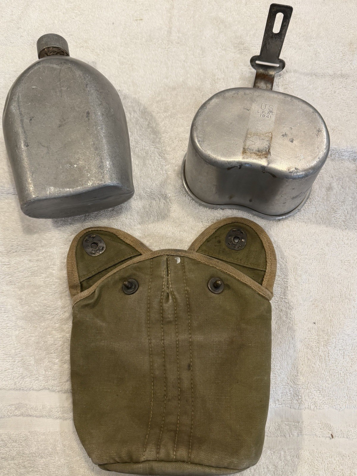 Vintage 1941 WW2 US Army Mounted Cavalry/ Airborne Canvas Canteen Set