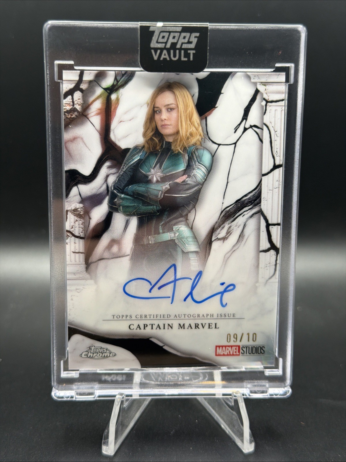 2026 Topps Marvel Vault Captain Marvel Immortal Autographs Card Brie Larson /10