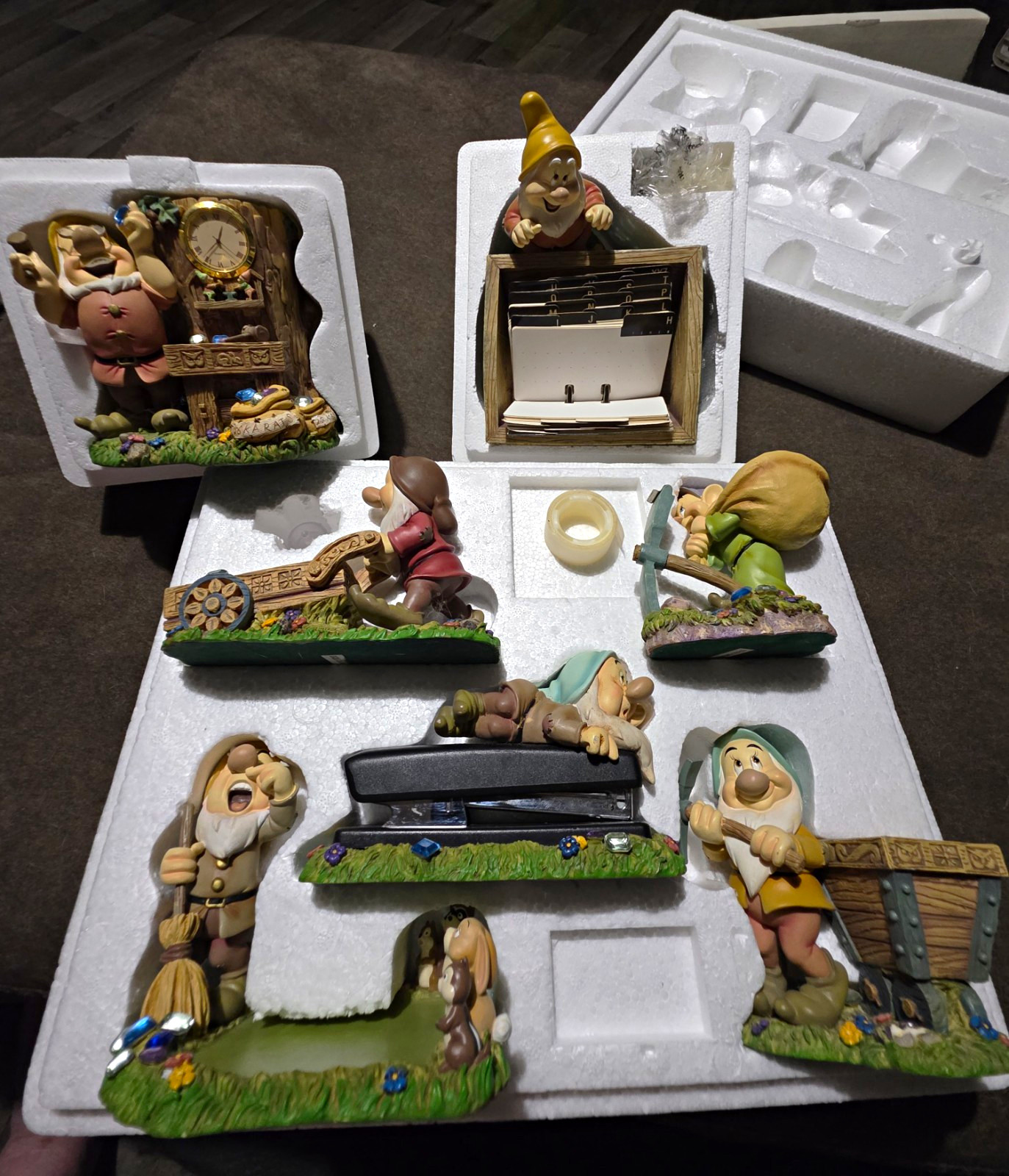 Vintage Disney Seven Dwarfs 7-Piece Desk Set Original Boxes Vintage Disney Seven Dwarfs 7-Piece Desk Set Original Boxes