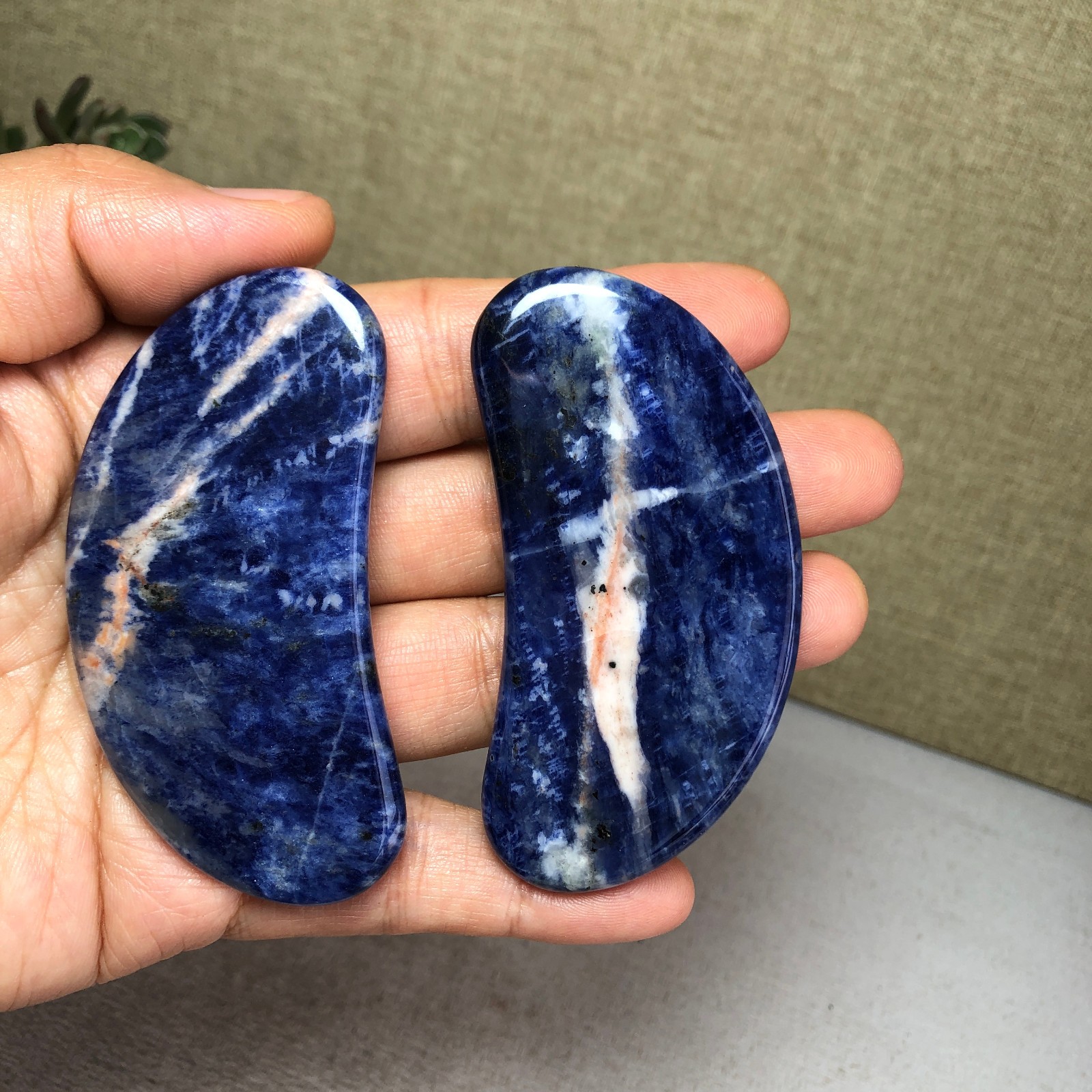 2pcs Natural Blue sodalite Moon shape Crystal Massage board specimens 72g A6094 2pcs Natural Blue sodalite Moon shape Crystal Massage board specimens 72g A6094