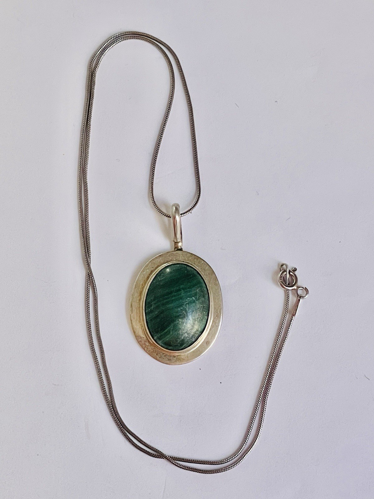 VTG NATIVE AMERICAN STERLING MALACHITE Necklace Pendant Chain 18” VTG NATIVE AMERICAN STERLING MALACHITE Necklace Pendant Chain 18”