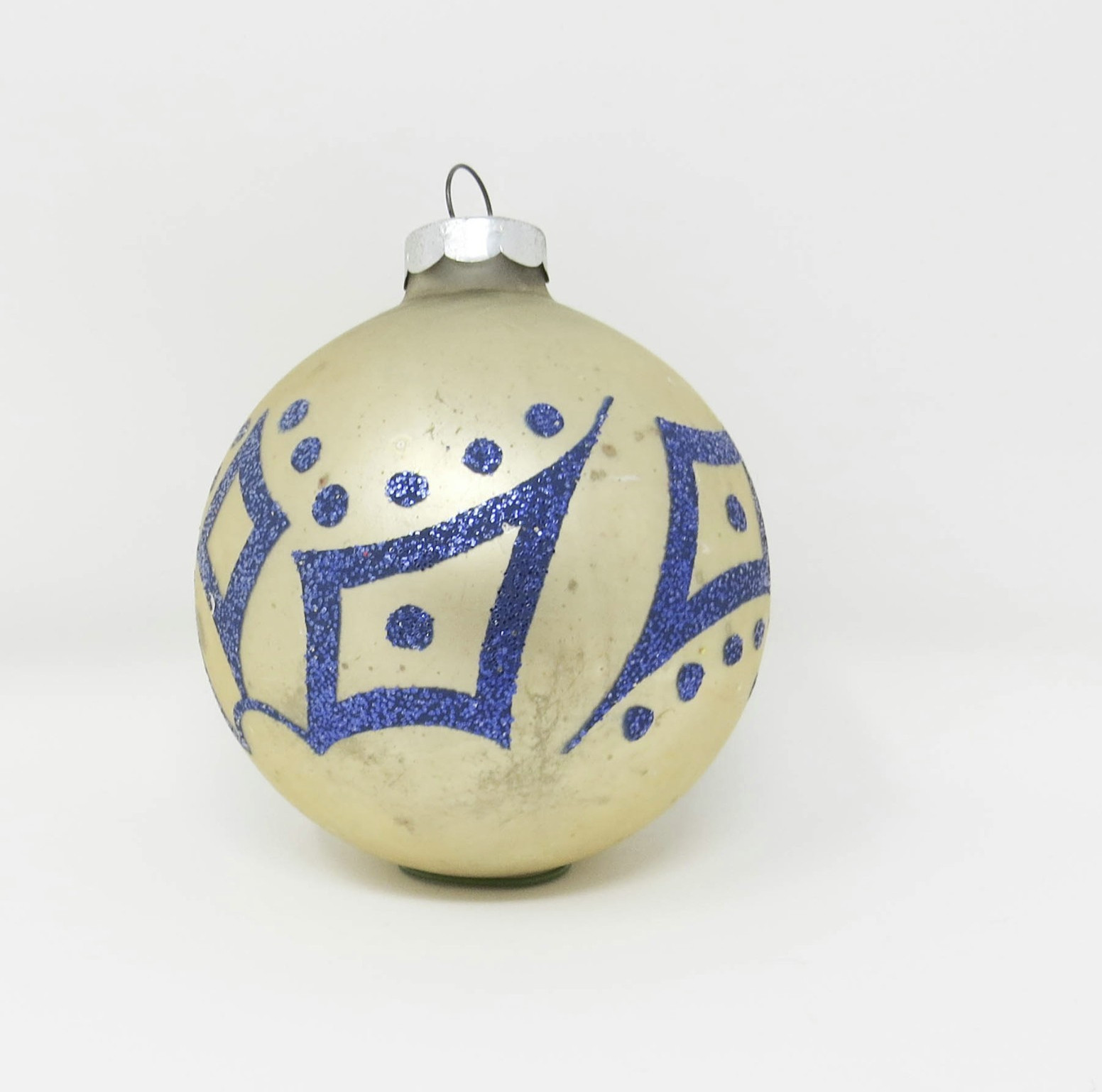 Vintage 1960s Glass Glitter Stencil Christmas Ornament ~ 2-1/2" Vintage 1960s Glass Glitter Stencil Christmas Ornament ~ 2-1/2"