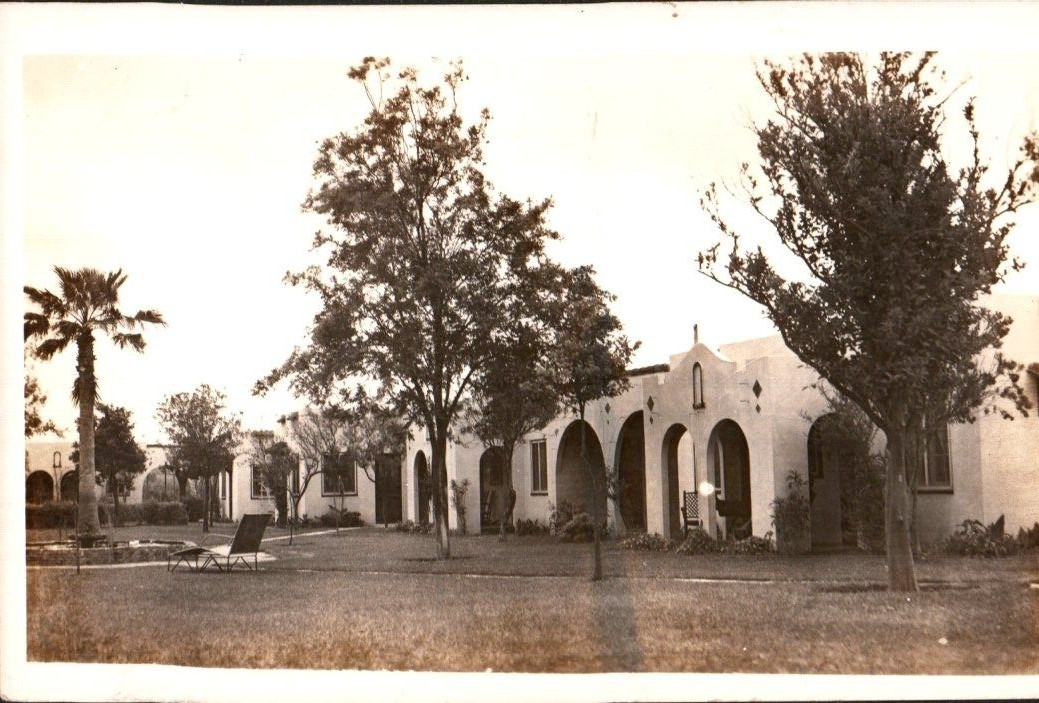 Postcard RPPC Real Photo Unidentified Building  EKC ca. 1939-1950