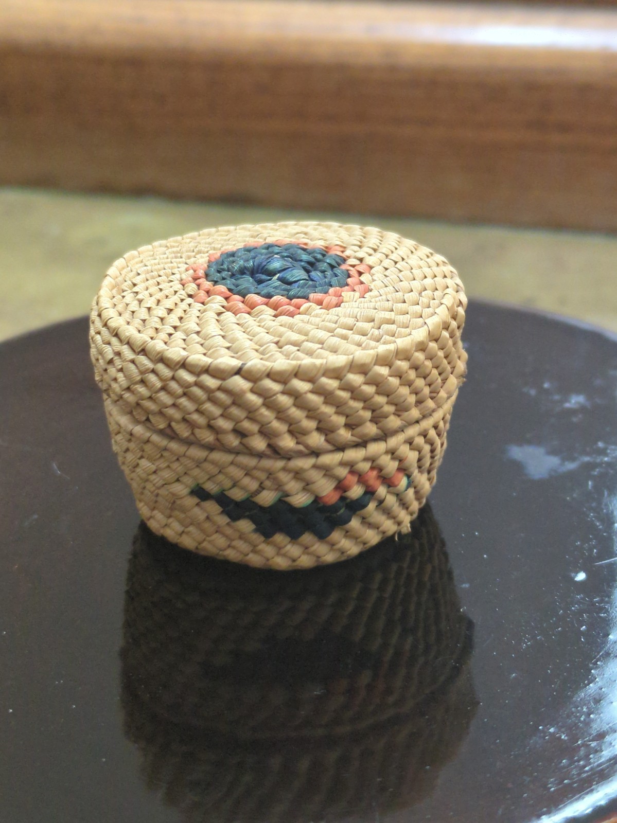 Vintage Makah Nuu-chah-nulth Native American Lidded Basket Tightly Woven Vintage Makah Nuu-chah-nulth Native American Lidded Basket Tightly Woven