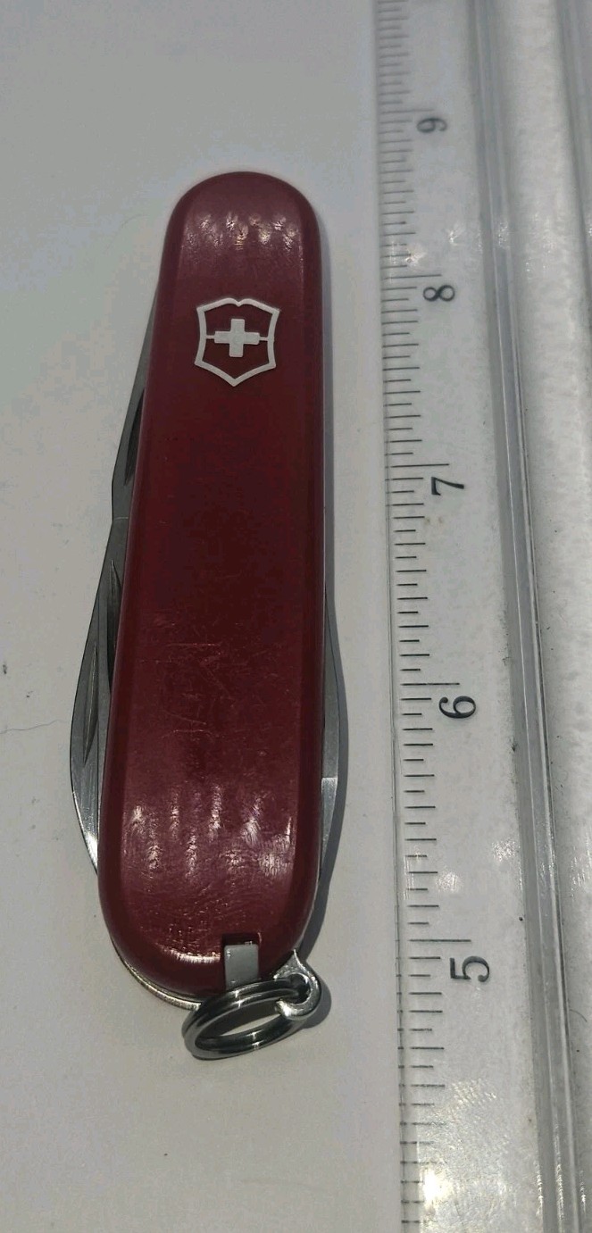 Used Victorinox Swiss Army Knife(philip)