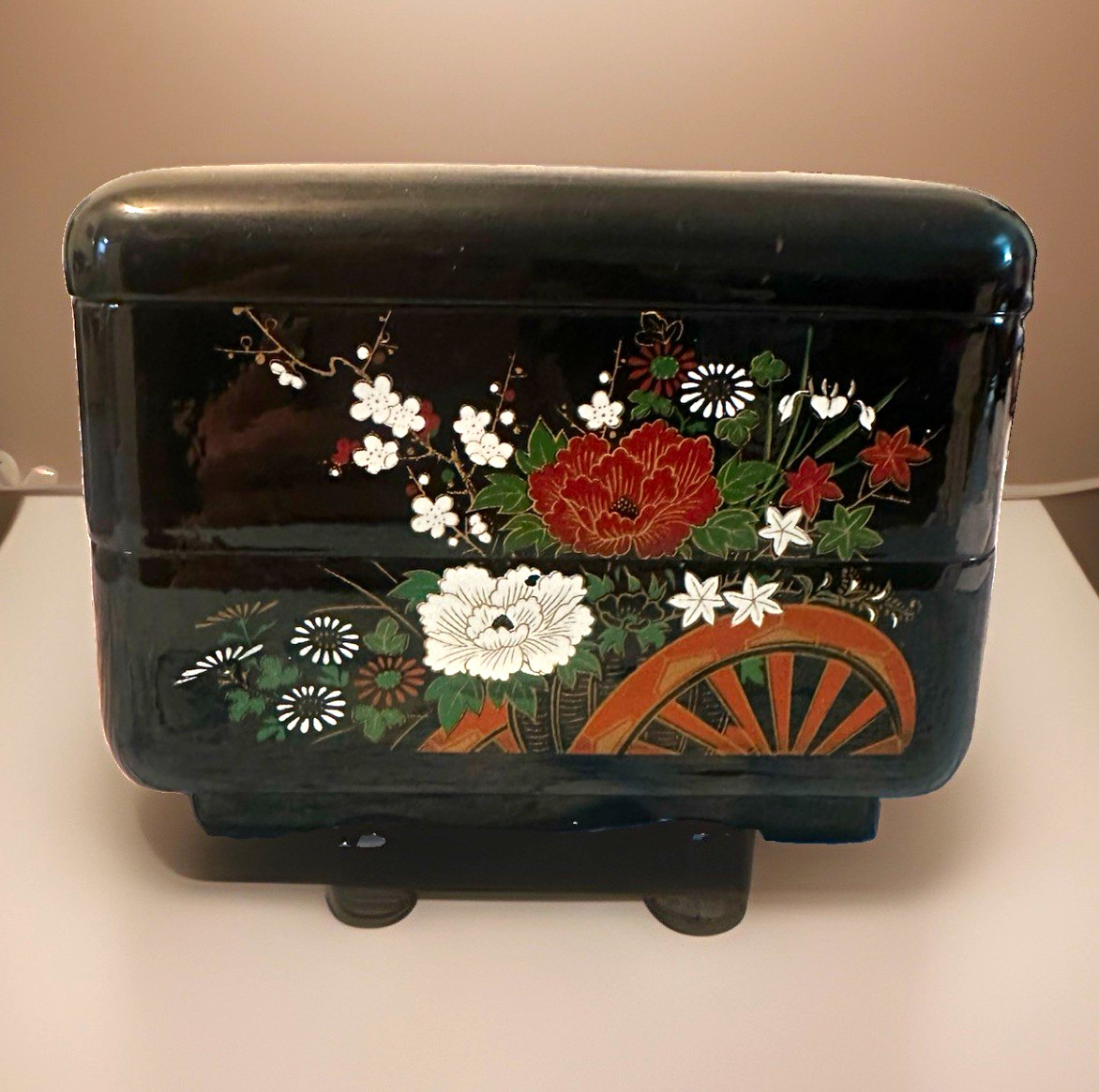 Vintage Japanese Black Lacquer Floral Motif Stacking Jewelry Box Vintage Japanese Black Lacquer Floral Motif Stacking Jewelry Box