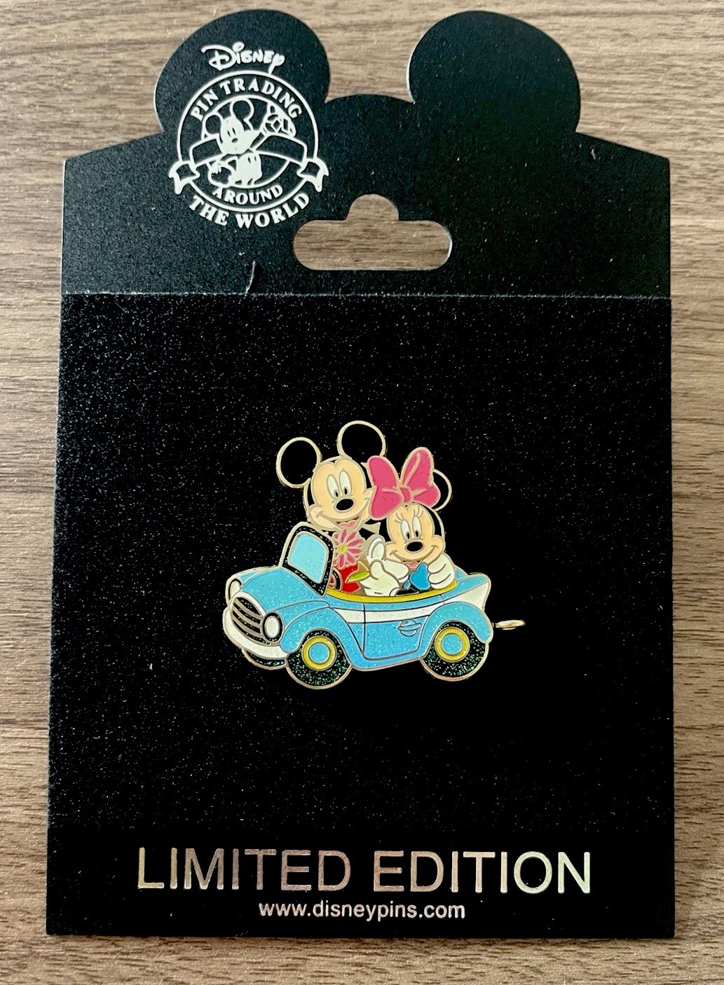 LE 100 Disney Shopping Car Parade Minnie & Mickey Mouse Pin 2010 Rare LE 100 Disney Shopping Car Parade Minnie & Mickey Mouse Pin 2010 Rare