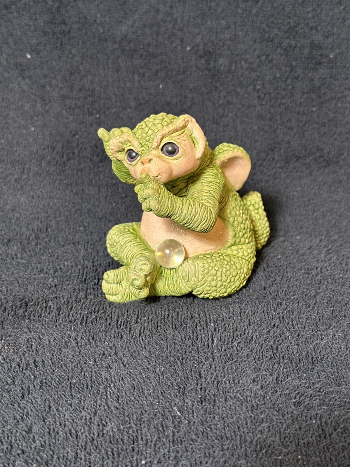 Dragon Keep Figurine by Marty Sculpture MUM 5118 /Swarovski Crystal Dragon Keep Figurine by Marty Sculpture MUM 5118 /Swarovski Crystal