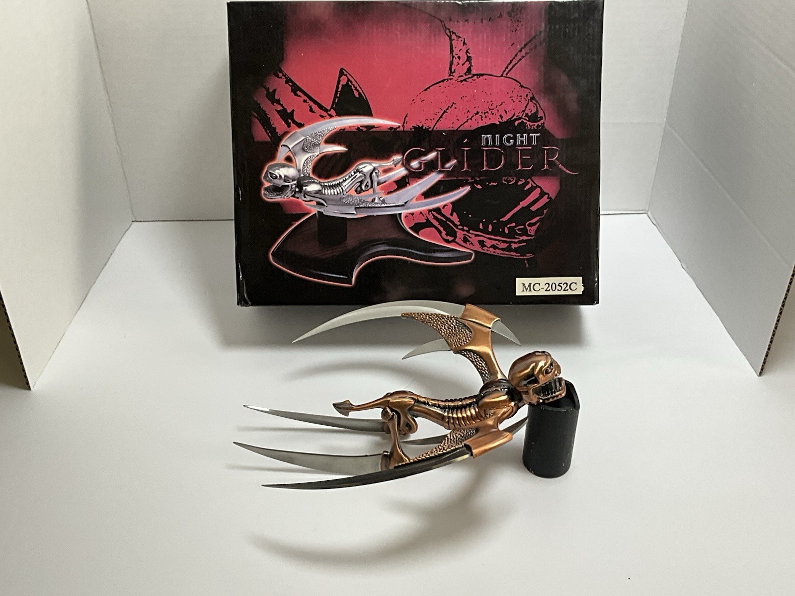 NIGHT GLIDER Fantasy Dagger Knife MC-2052C Master Cutlery Winged Demon New NIB NIGHT GLIDER Fantasy Dagger Knife MC-2052C Master Cutlery Winged Demon New NIB