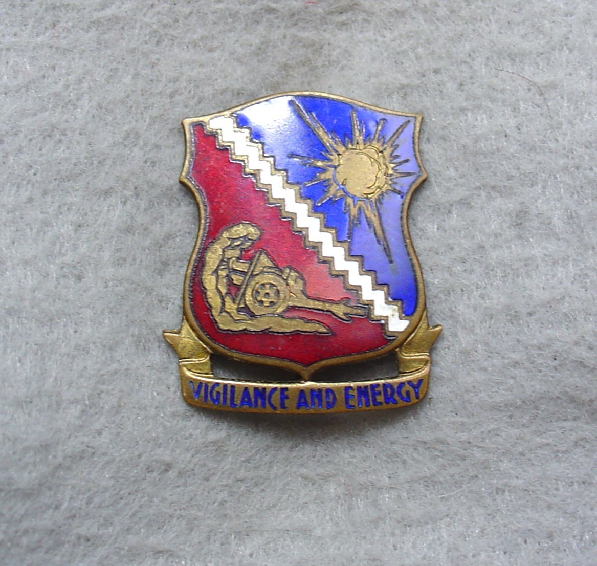 US Army 15th Field Artillery Observation Bn DI DUI CREST PB No HMk ITALY (Tbl) US Army 15th Field Artillery Observation Bn DI DUI CREST PB No HMk ITALY (Tbl)