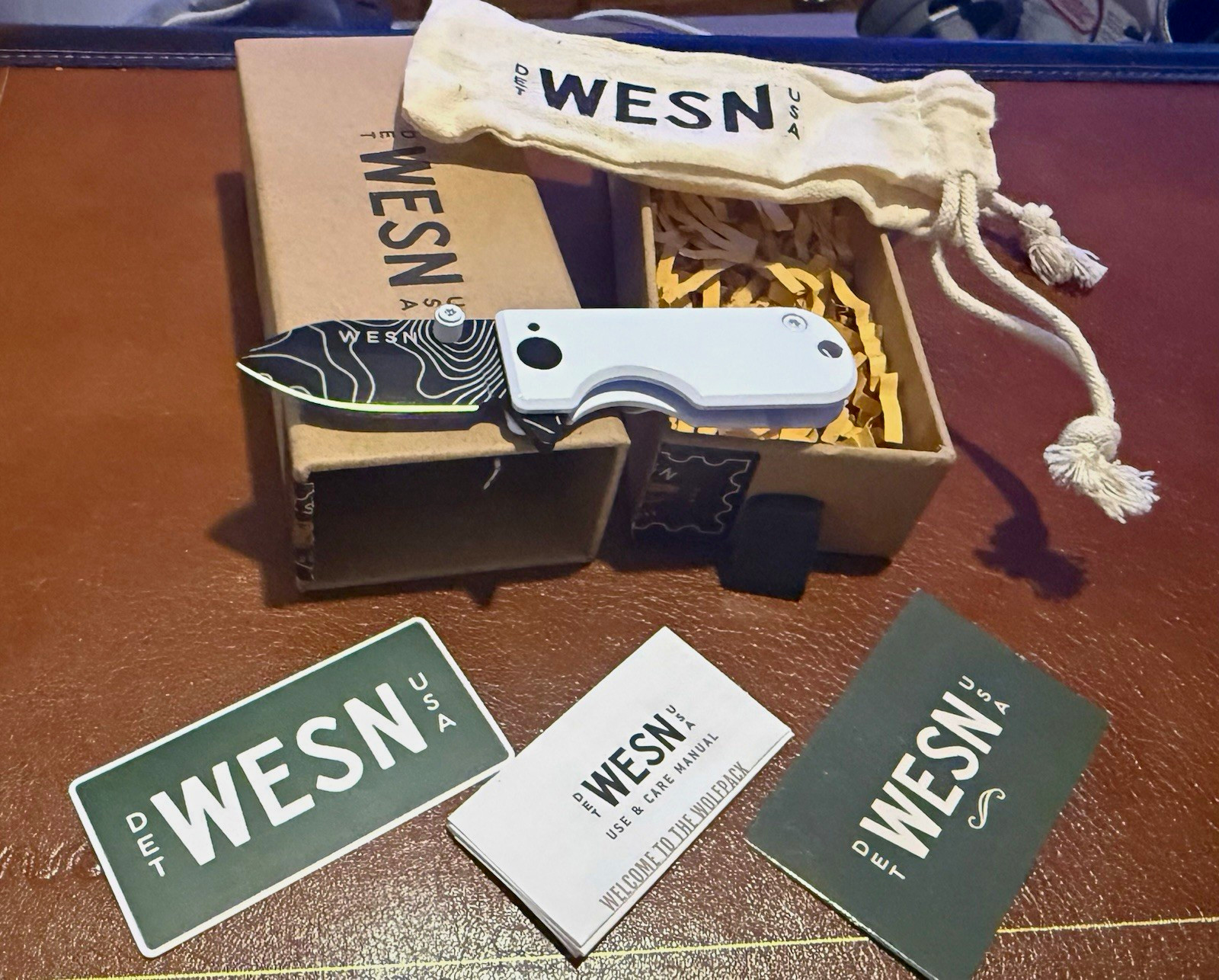 WESN The Pathfinder Microblade Pocketknife SS Drop Point White Alu Manual WESN The Pathfinder Microblade Pocketknife SS Drop Point White Alu Manual