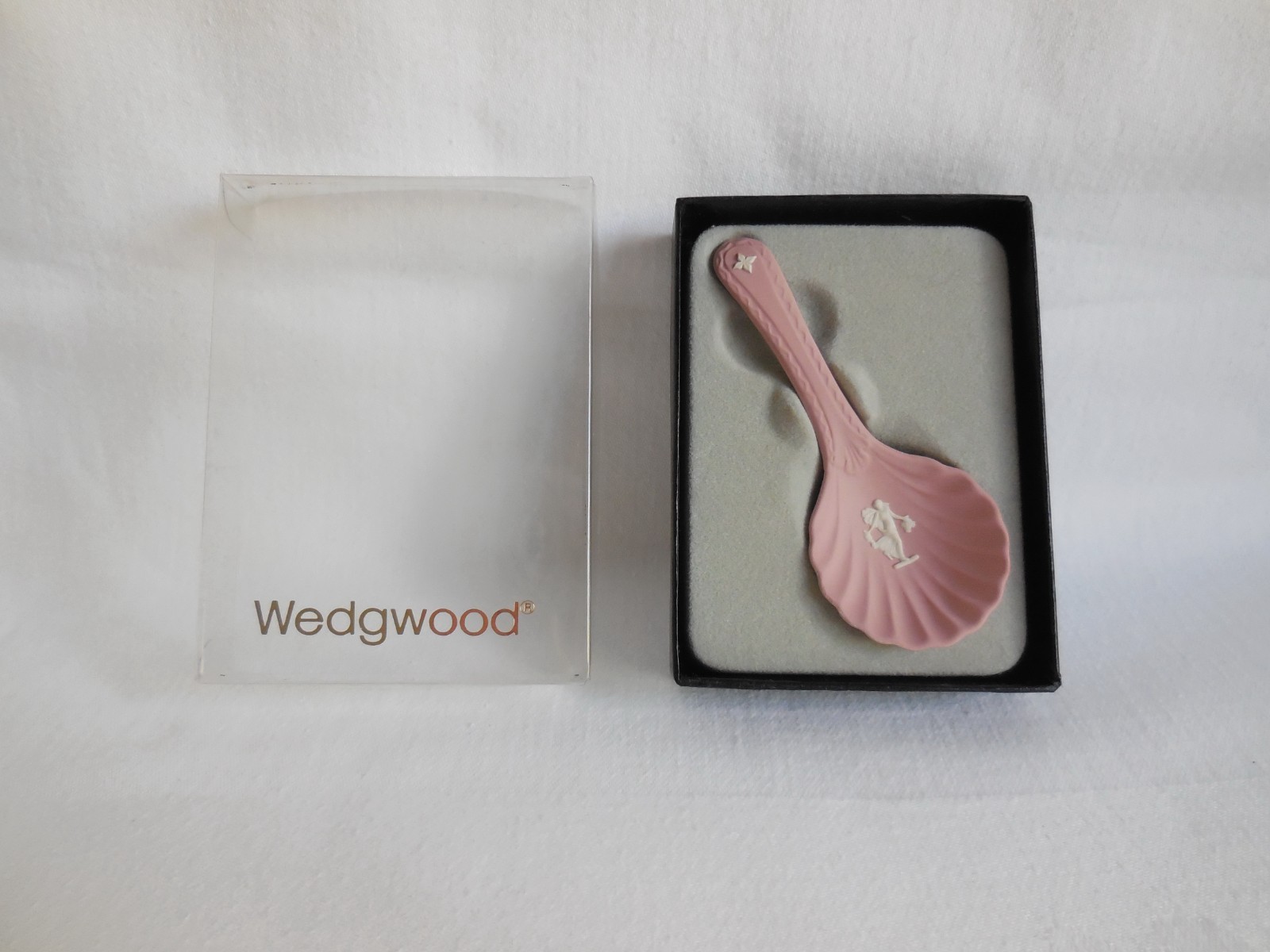 Rare Boxed Wedgwood Pink Dancing Hours Floral Girl Caddy Spoon Rare Boxed Wedgwood Pink Dancing Hours Floral Girl Caddy Spoon